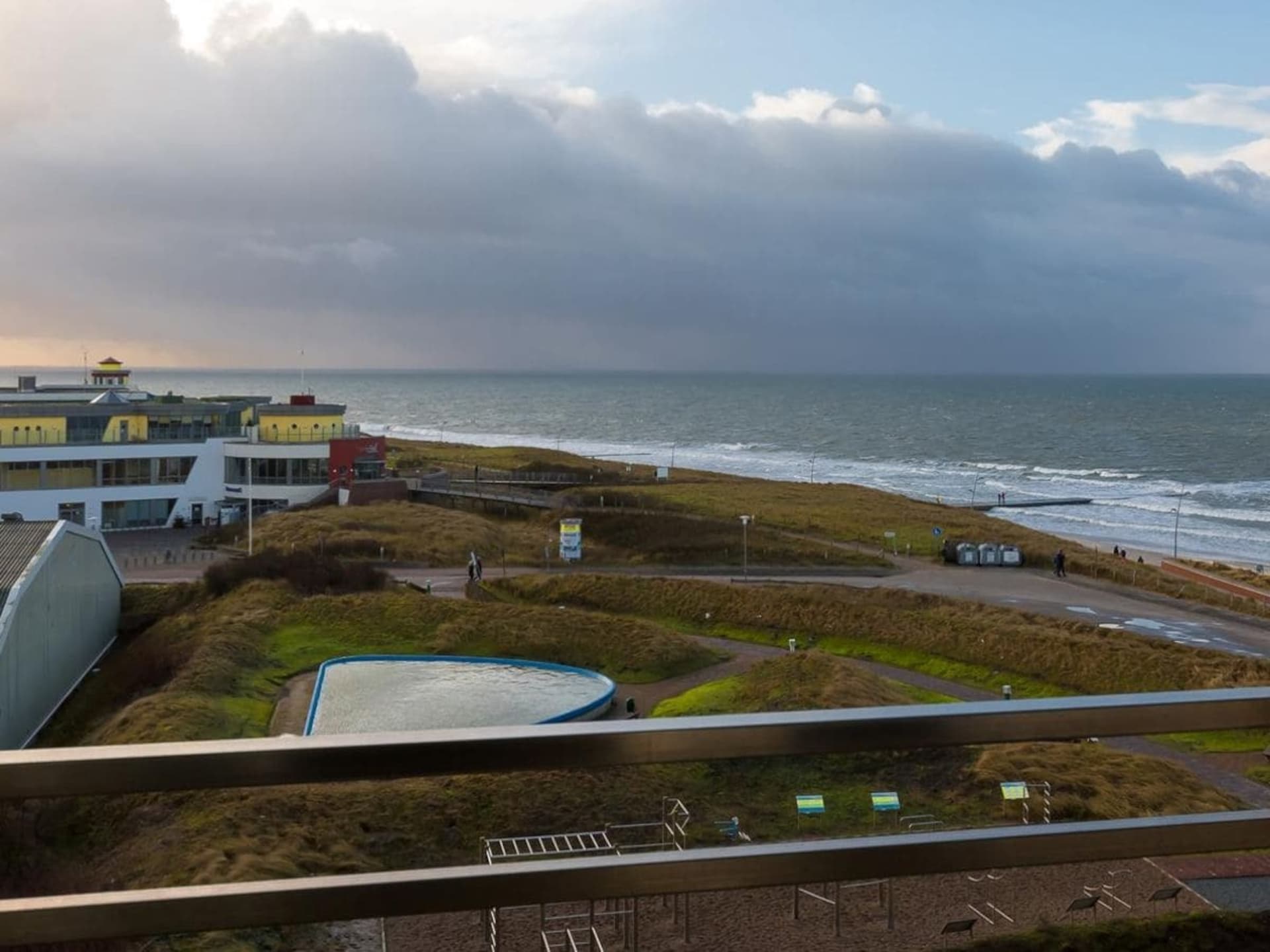 Appartement 83 II Borkum: Zeezicht vanHAUS SEEBLICK direct aan het strand - foto 2