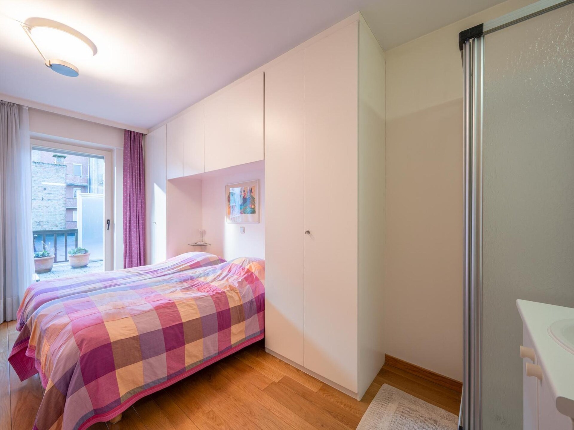 Licht appartement met 2 slaapkamers en panoramisch zeezicht in Oostende - foto 34