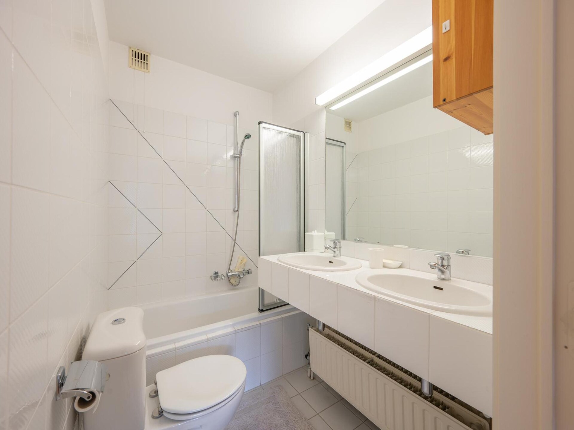 Licht appartement met 2 slaapkamers en panoramisch zeezicht in Oostende - foto 36