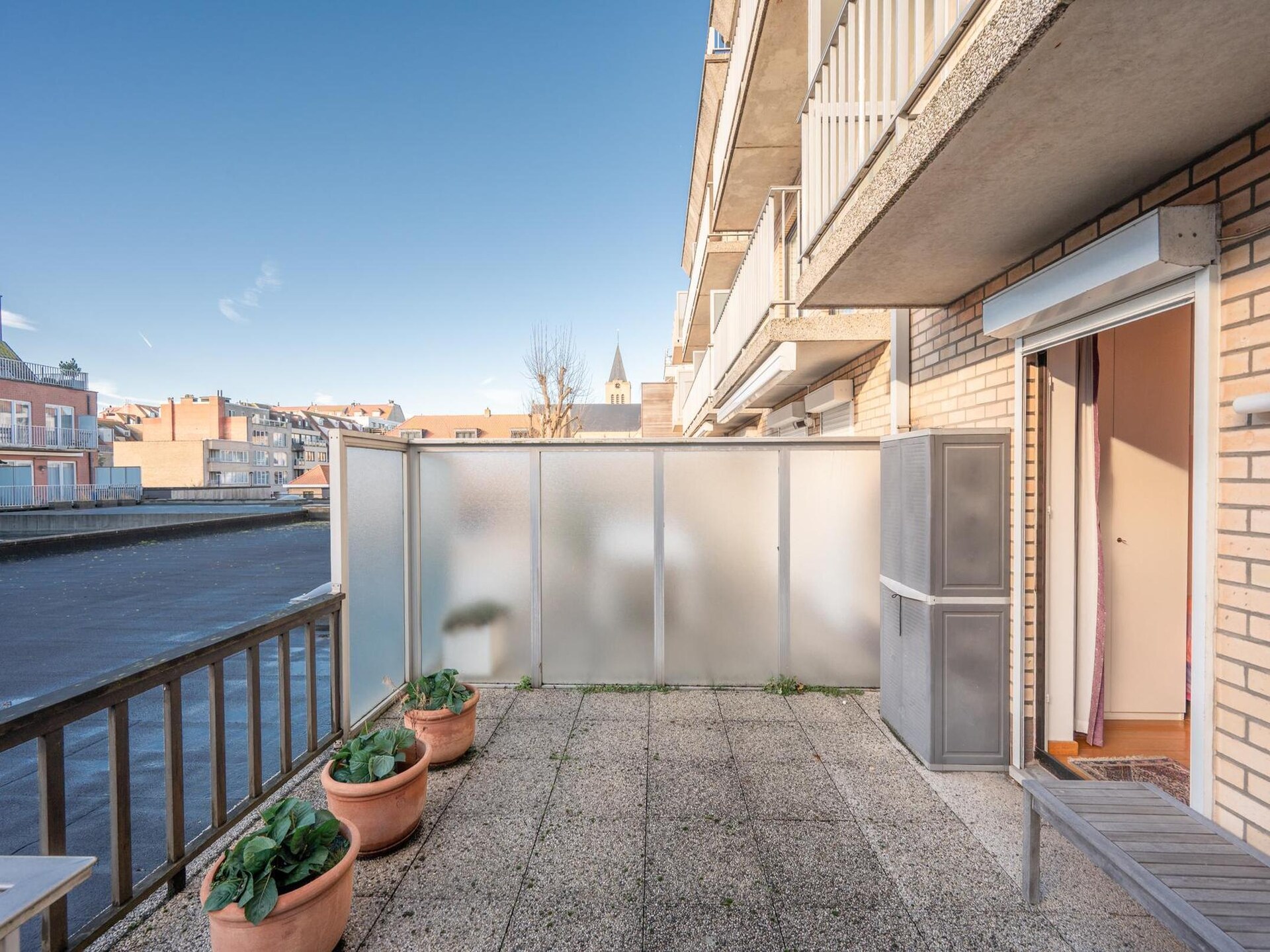 Licht appartement met 2 slaapkamers en panoramisch zeezicht in Oostende - foto 37