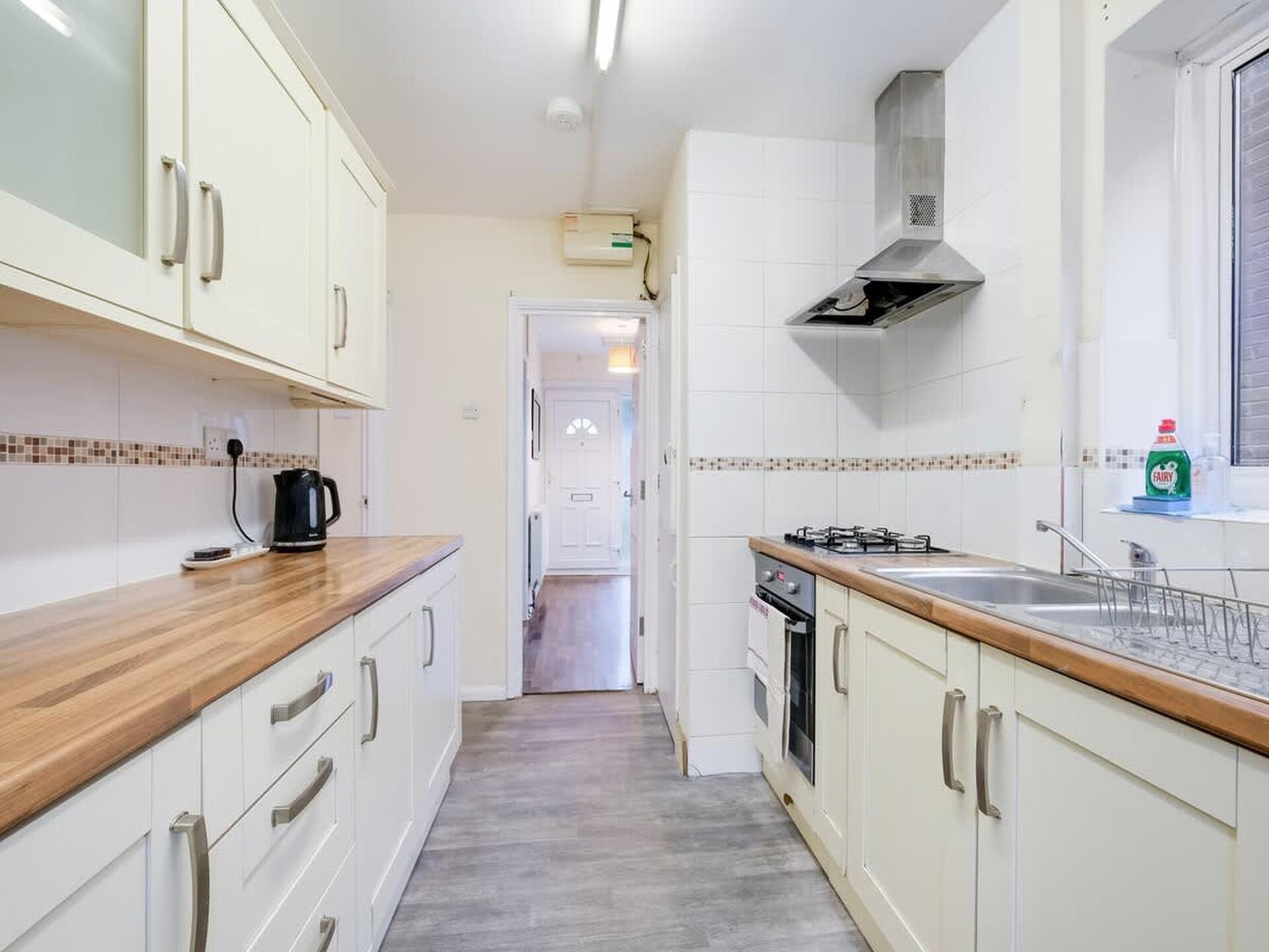 Ruim 4-slaapkamerappartement voor 8 personen in High Wycombe met tuin - foto 3