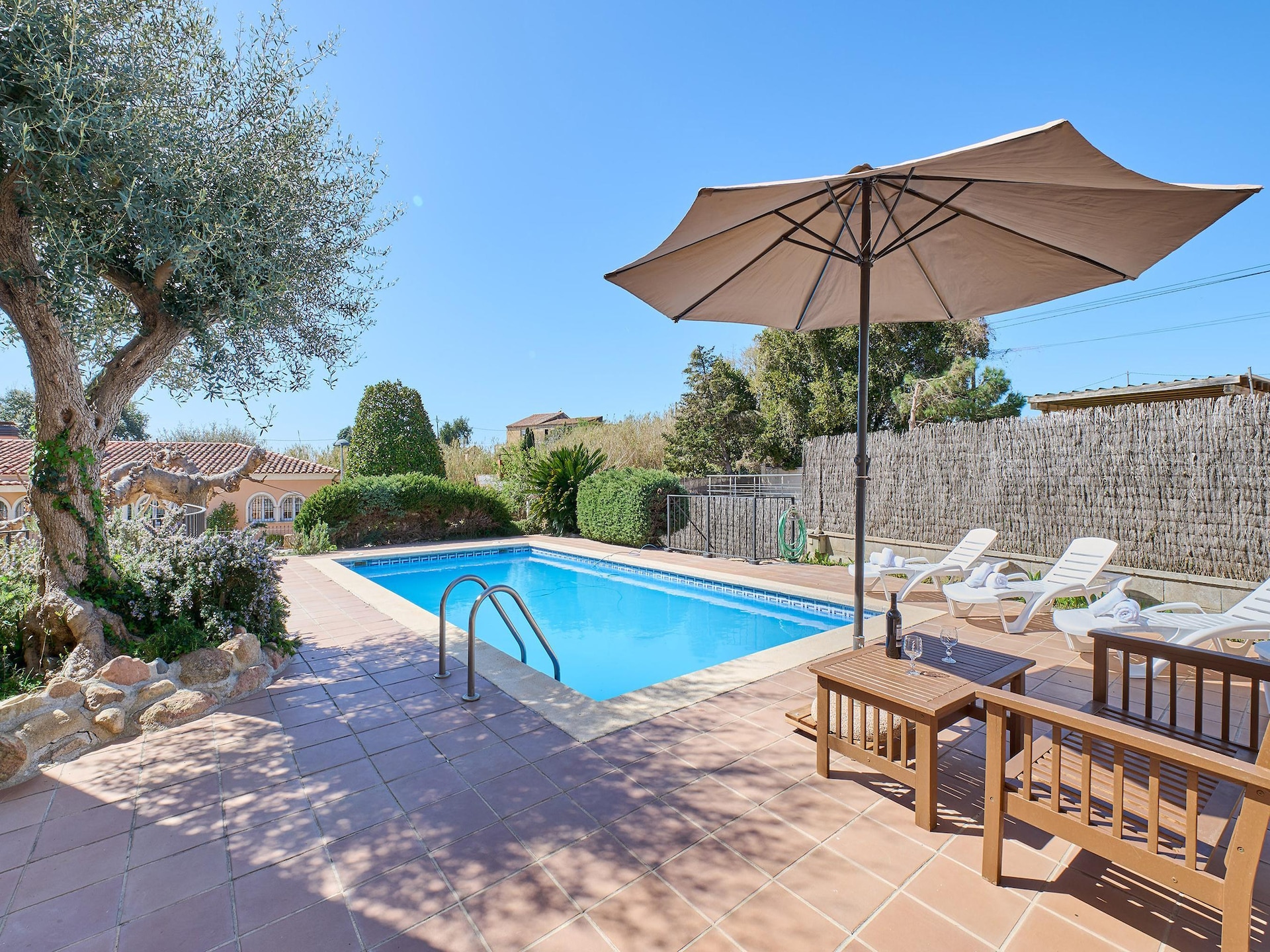 Privézwembad en ruimte in Villa Francina in Blanes - foto 10