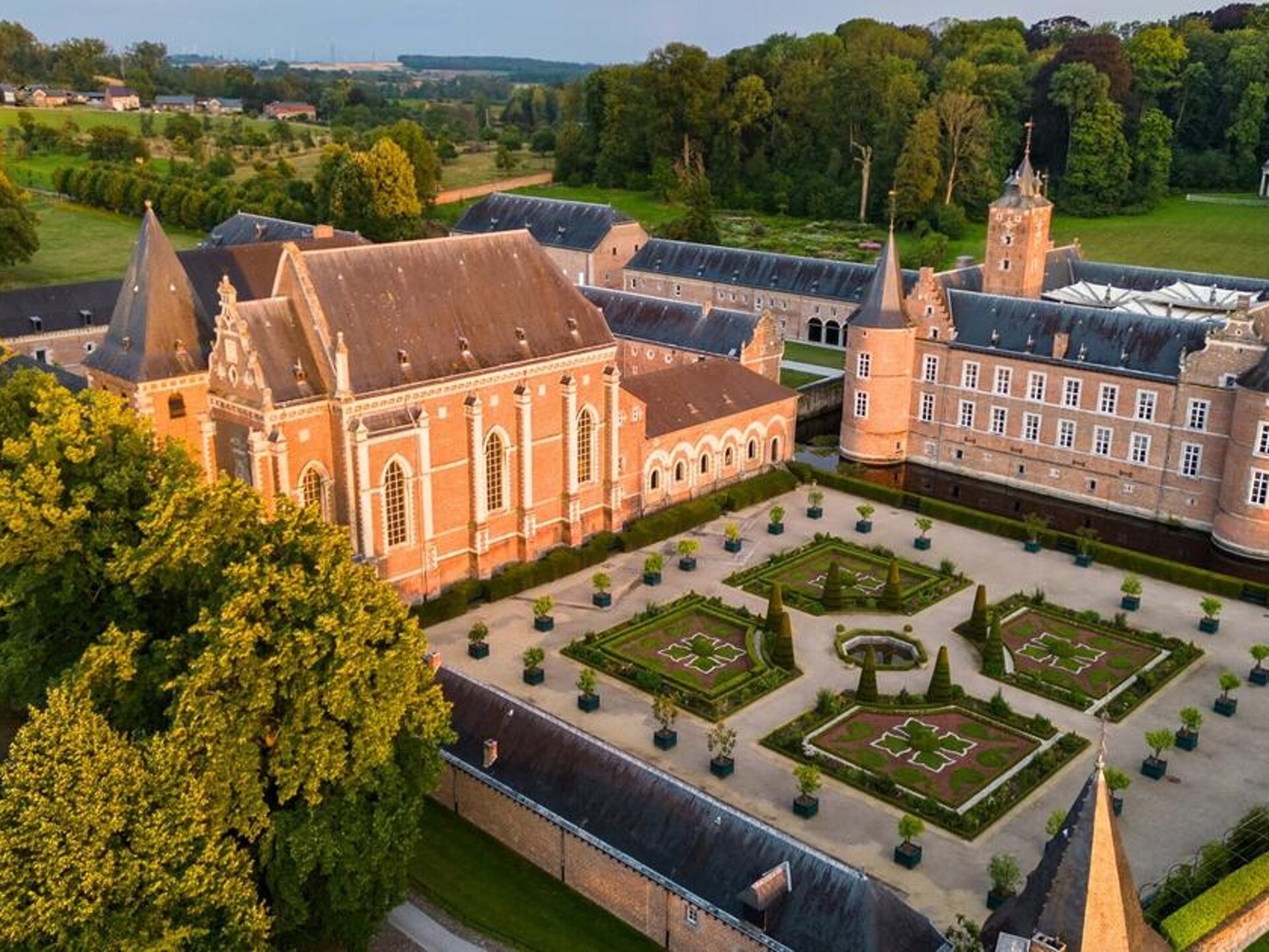 Heers Boven: Ruim vakantiehuis voor 10 personen met panoramisch dakterras over de boomgaarden - foto 19