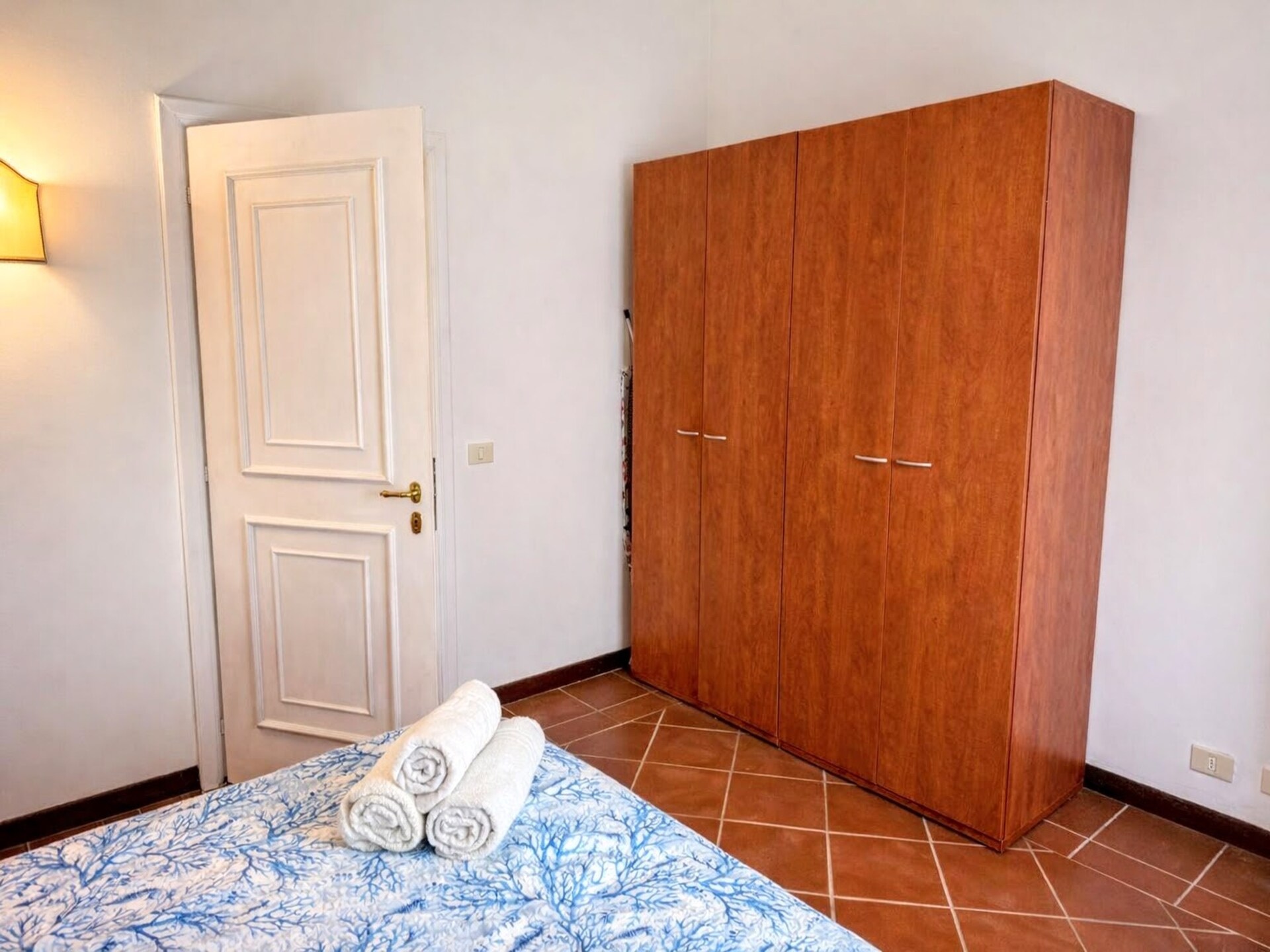 Licht appartement Il Mirto in Stintino met balkon - foto 10