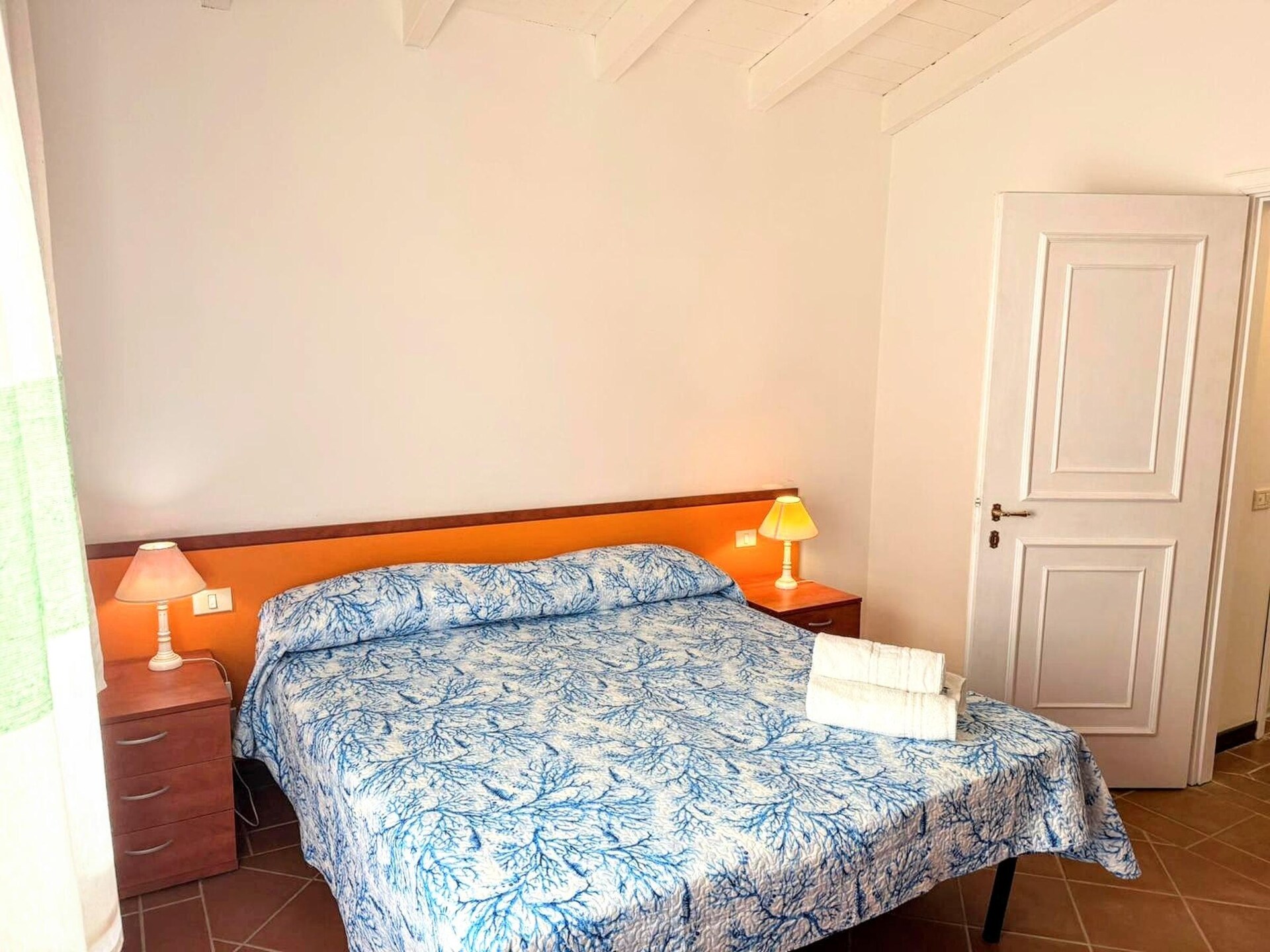 Licht appartement Il Mirto in Stintino met balkon - foto 11