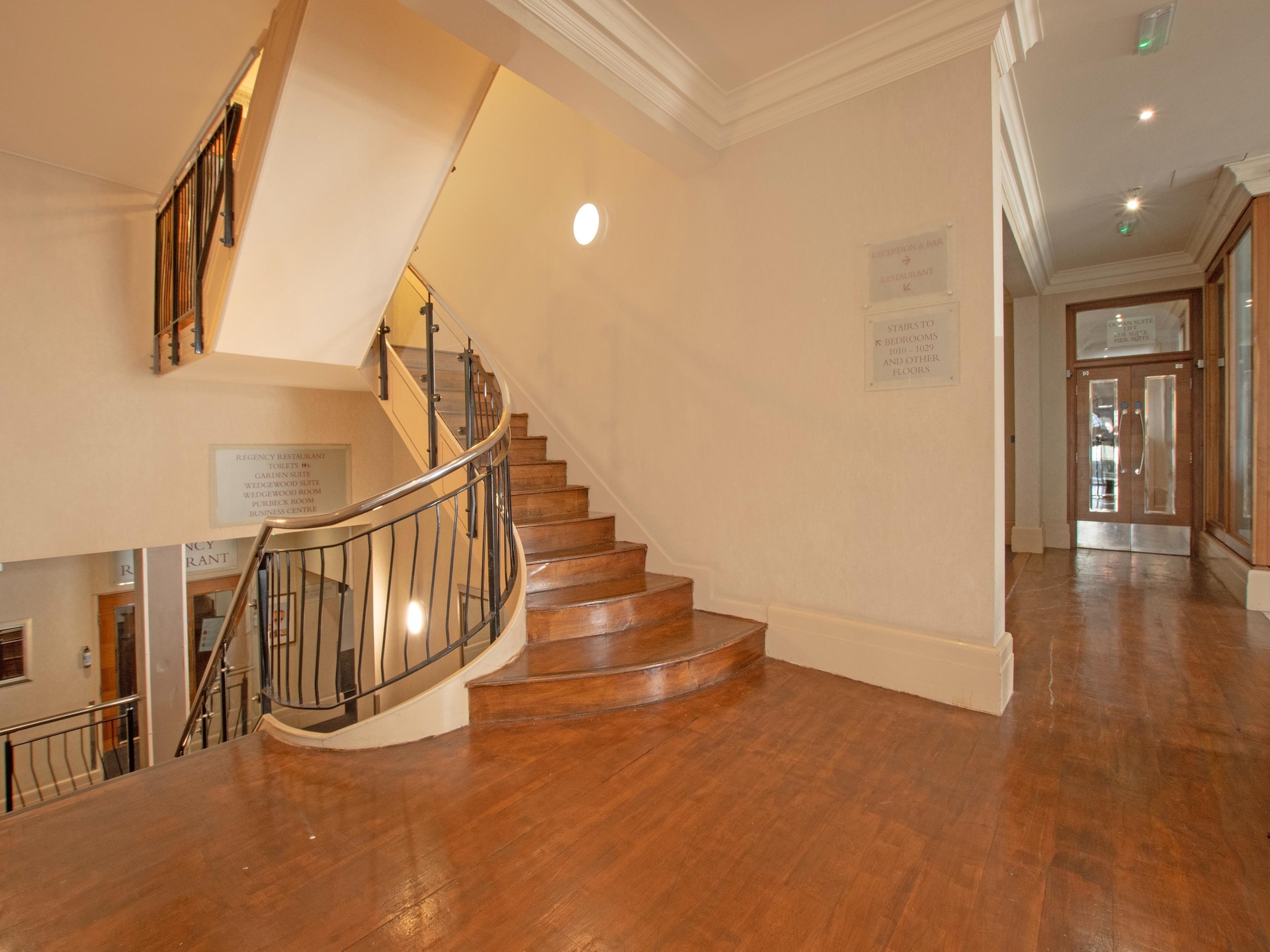 Knusse Classic Double Room bij de East Cliff van Bournemouth - foto 14