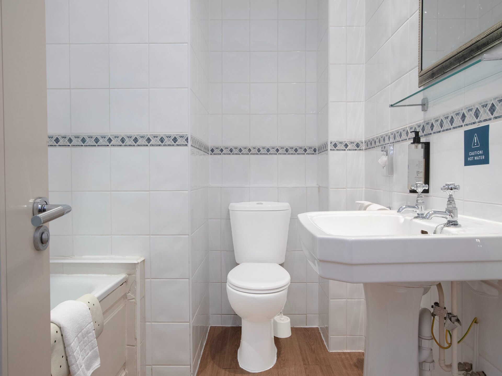 Op 800 m van het strand: Classic Single Room in Bournemouth - foto 8