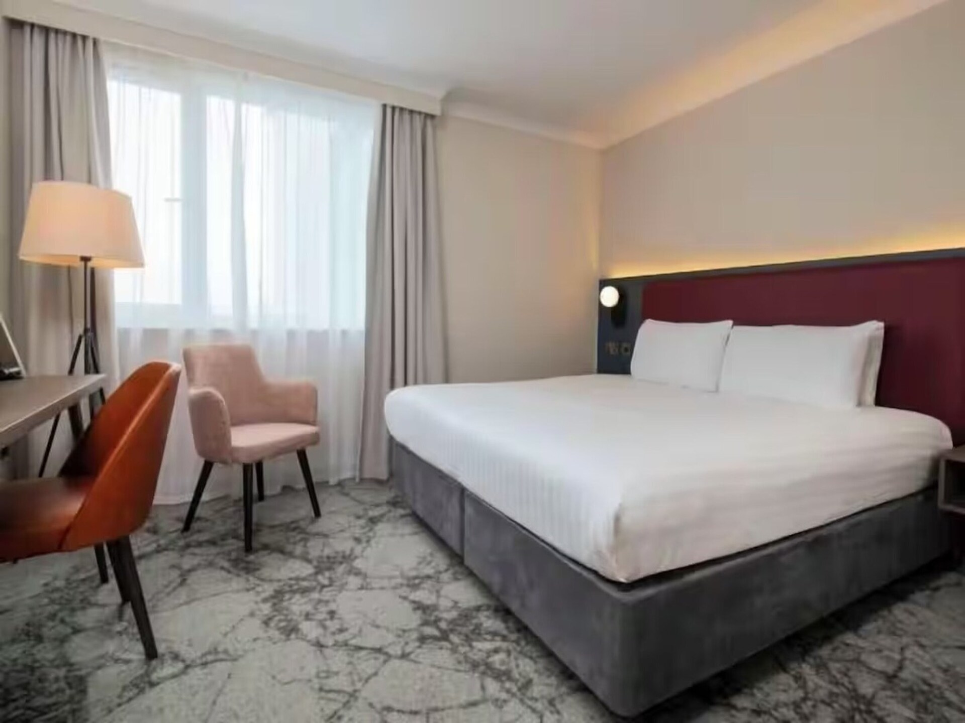 Modern comfort in South Croydon: Standard King Room - foto 19