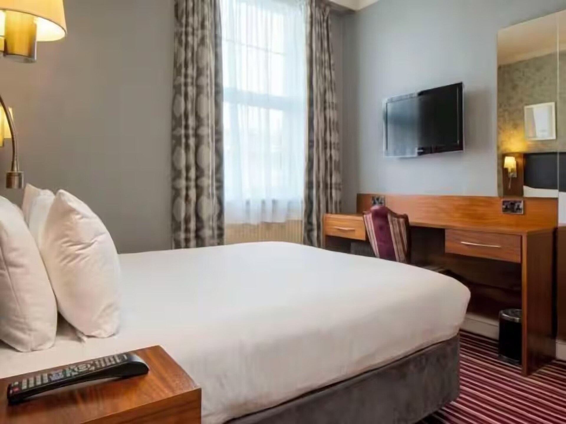 Modern comfort in South Croydon: Standard King Room - foto 18