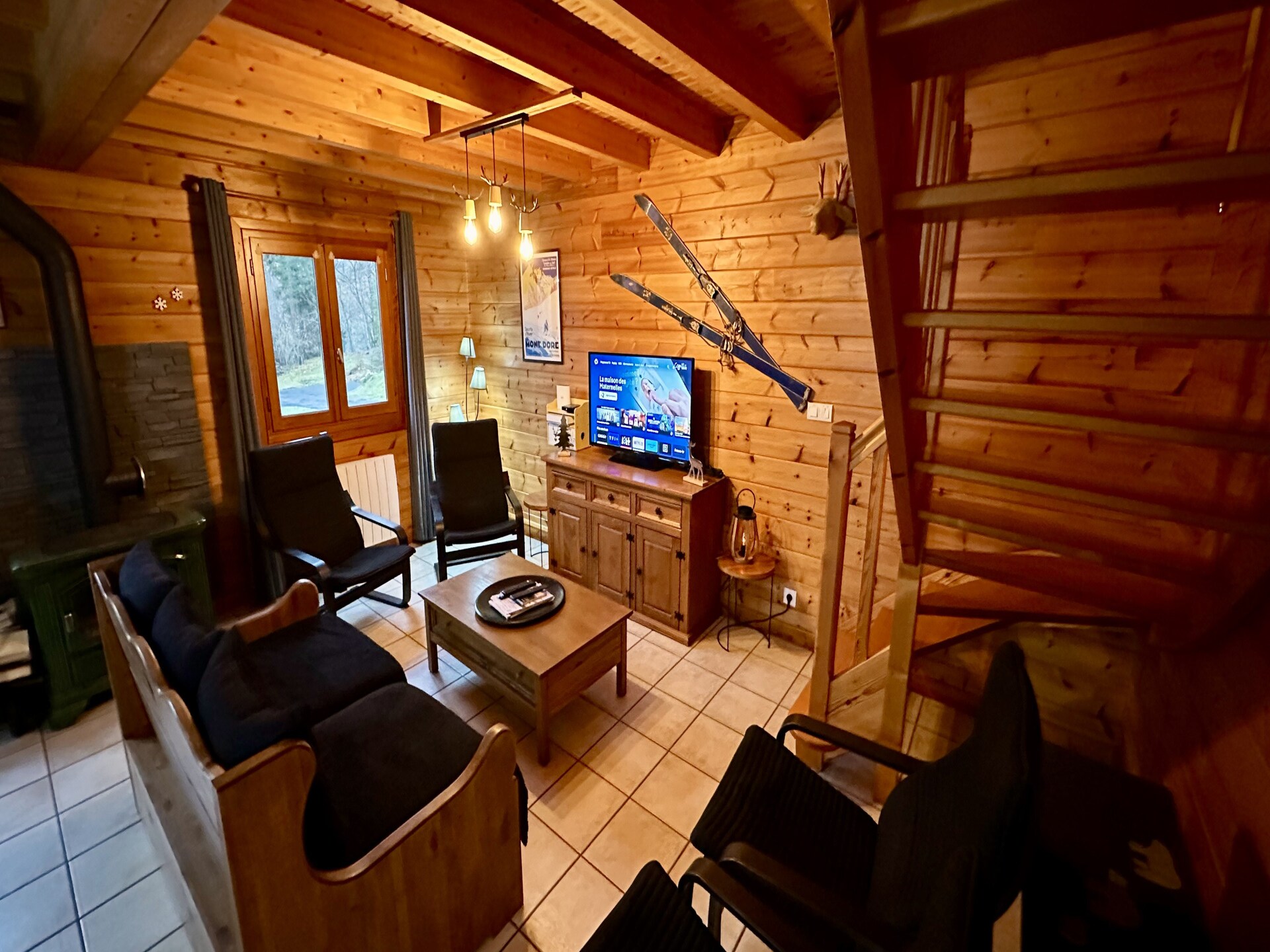 Stijlvol chalet aan de golfbaan met panoramisch uitzicht op het Sancy-massief - foto 8