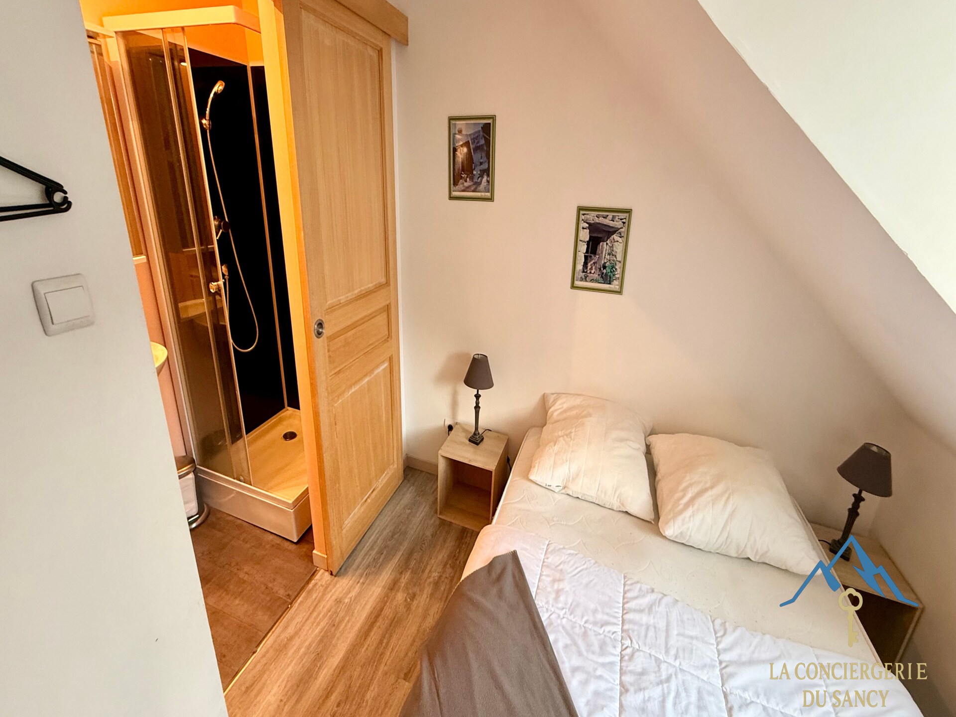 Knus appartement op de bovenste verdieping met prachtig uitzicht op de bergen - foto 10