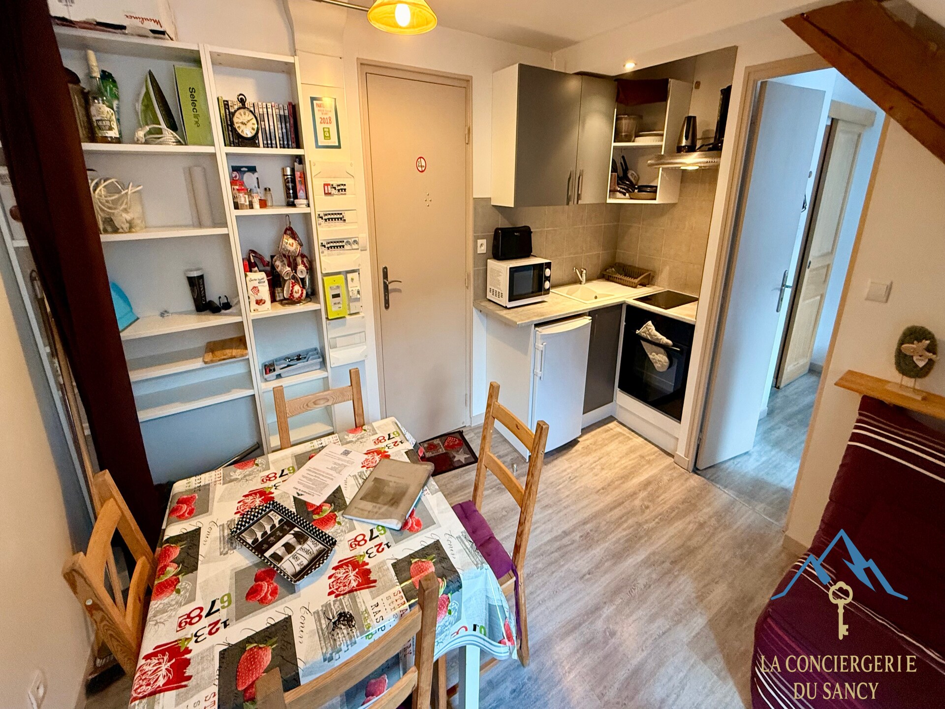 Knus appartement op de bovenste verdieping met prachtig uitzicht op de bergen - foto 3