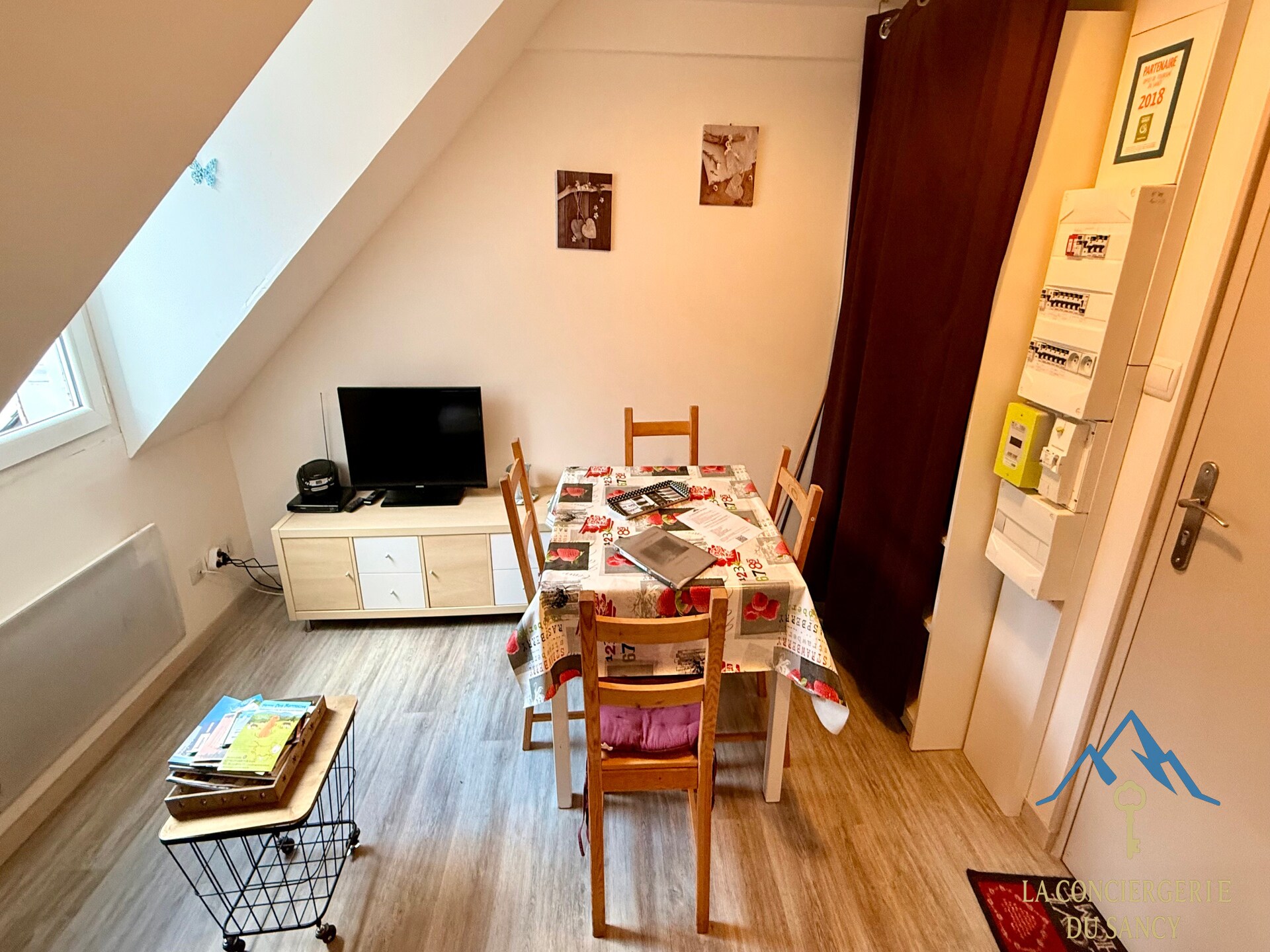 Knus appartement op de bovenste verdieping met prachtig uitzicht op de bergen - foto 8