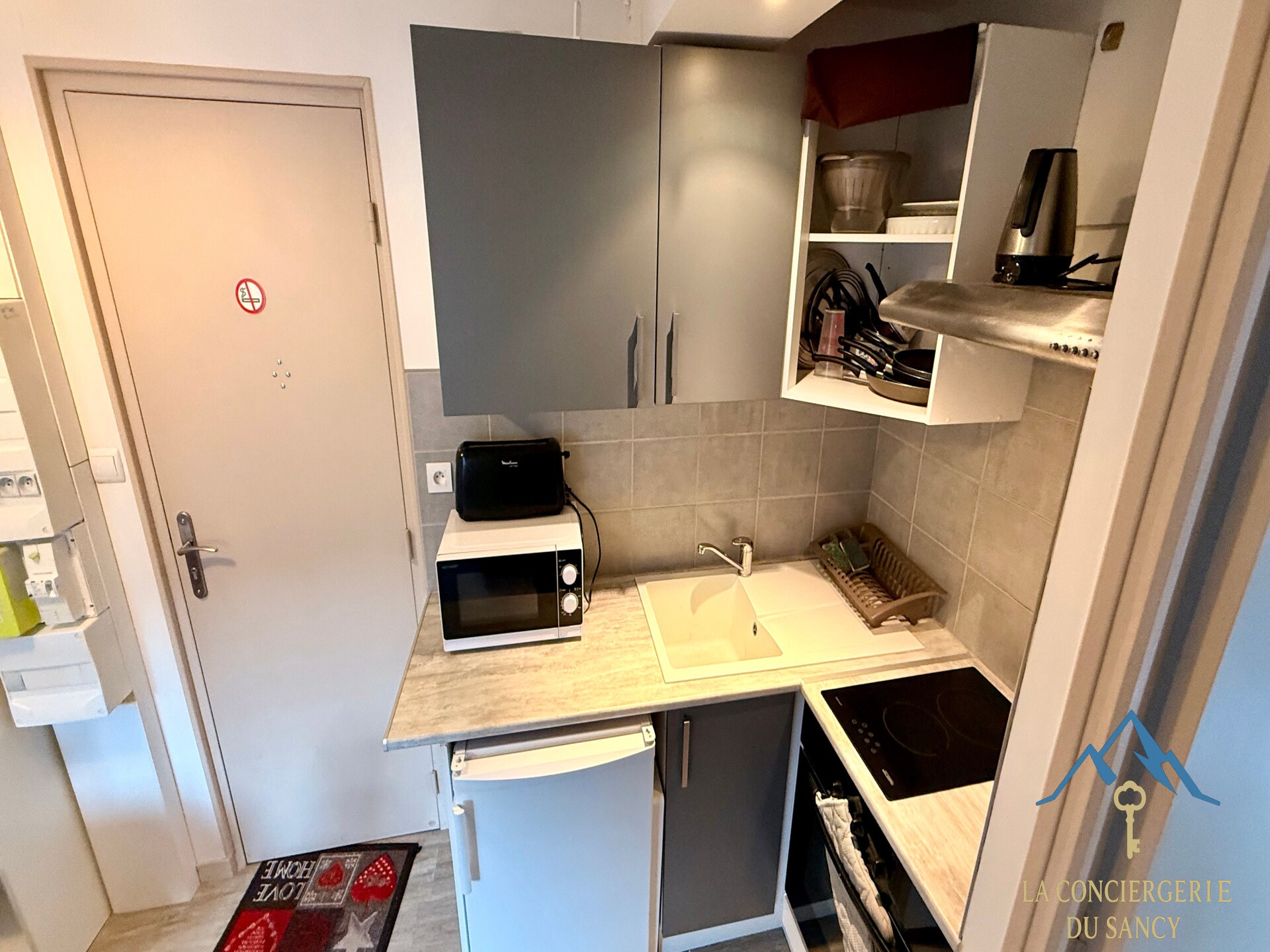 Knus appartement op de bovenste verdieping met prachtig uitzicht op de bergen - foto 4