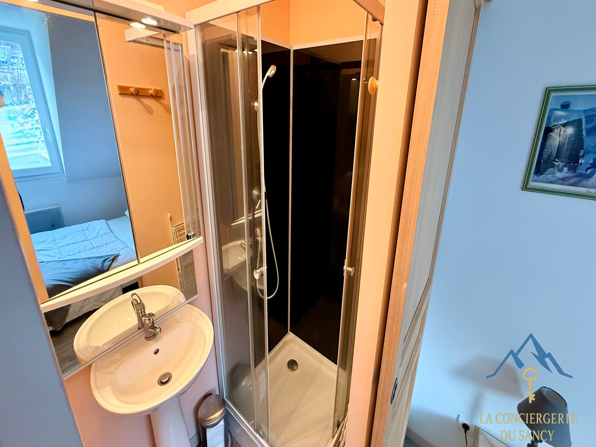 Knus appartement op de bovenste verdieping met prachtig uitzicht op de bergen - foto 13