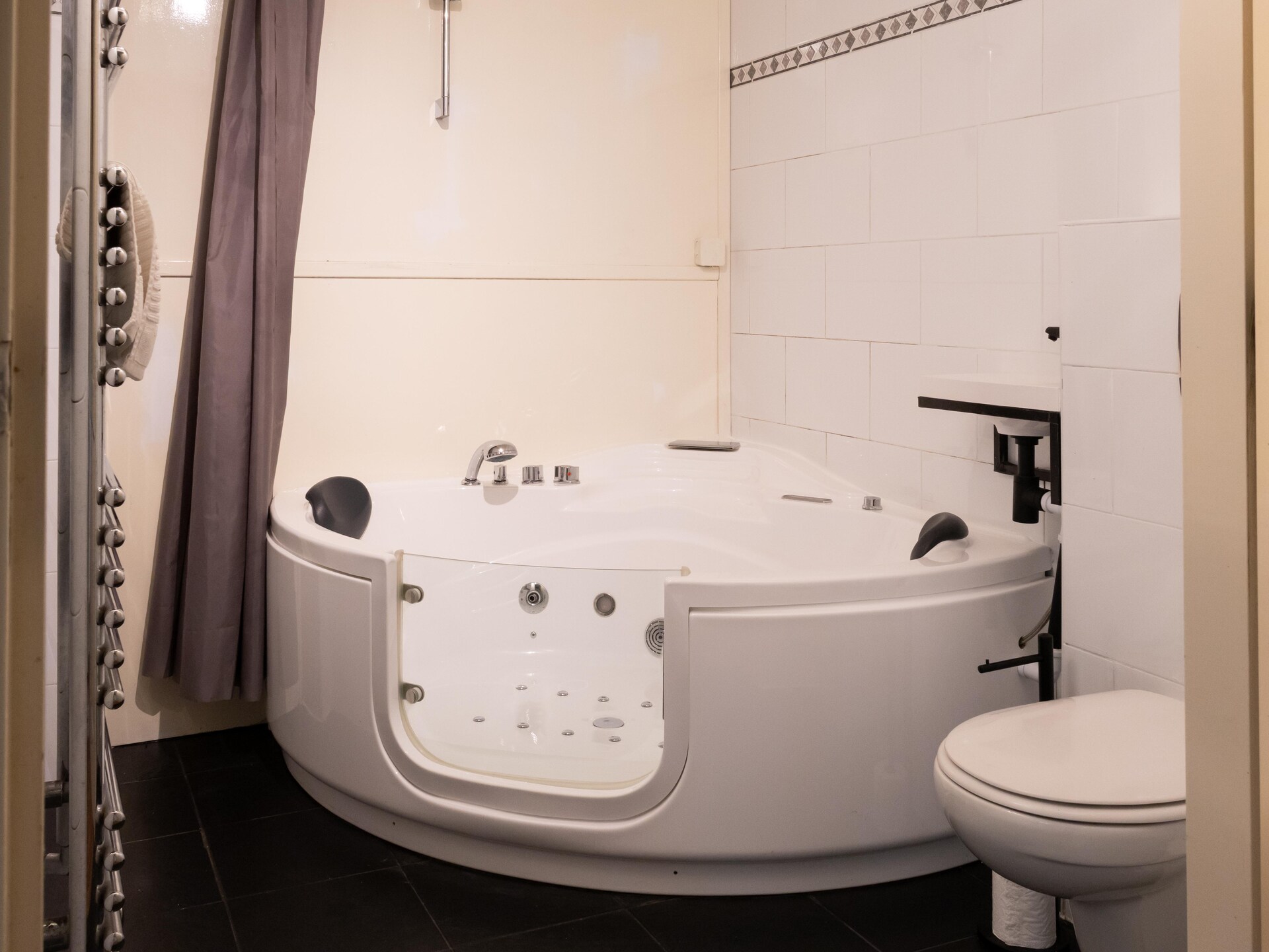 Vrijstaand huis in de bossen van Drenthe met wellness - foto 16