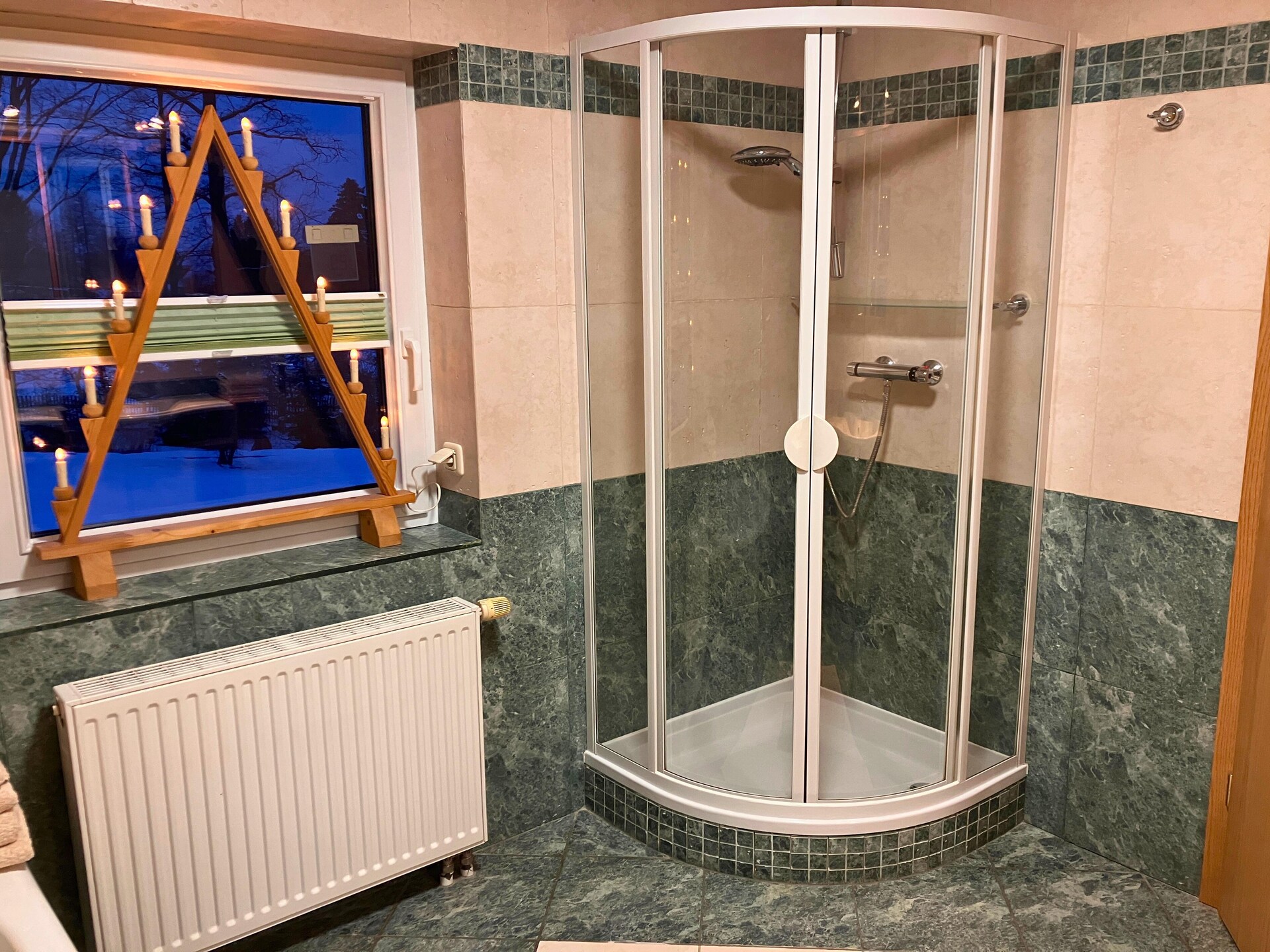 Modern familie-appartement met balkon nabij skilift in Mildenau - foto 28