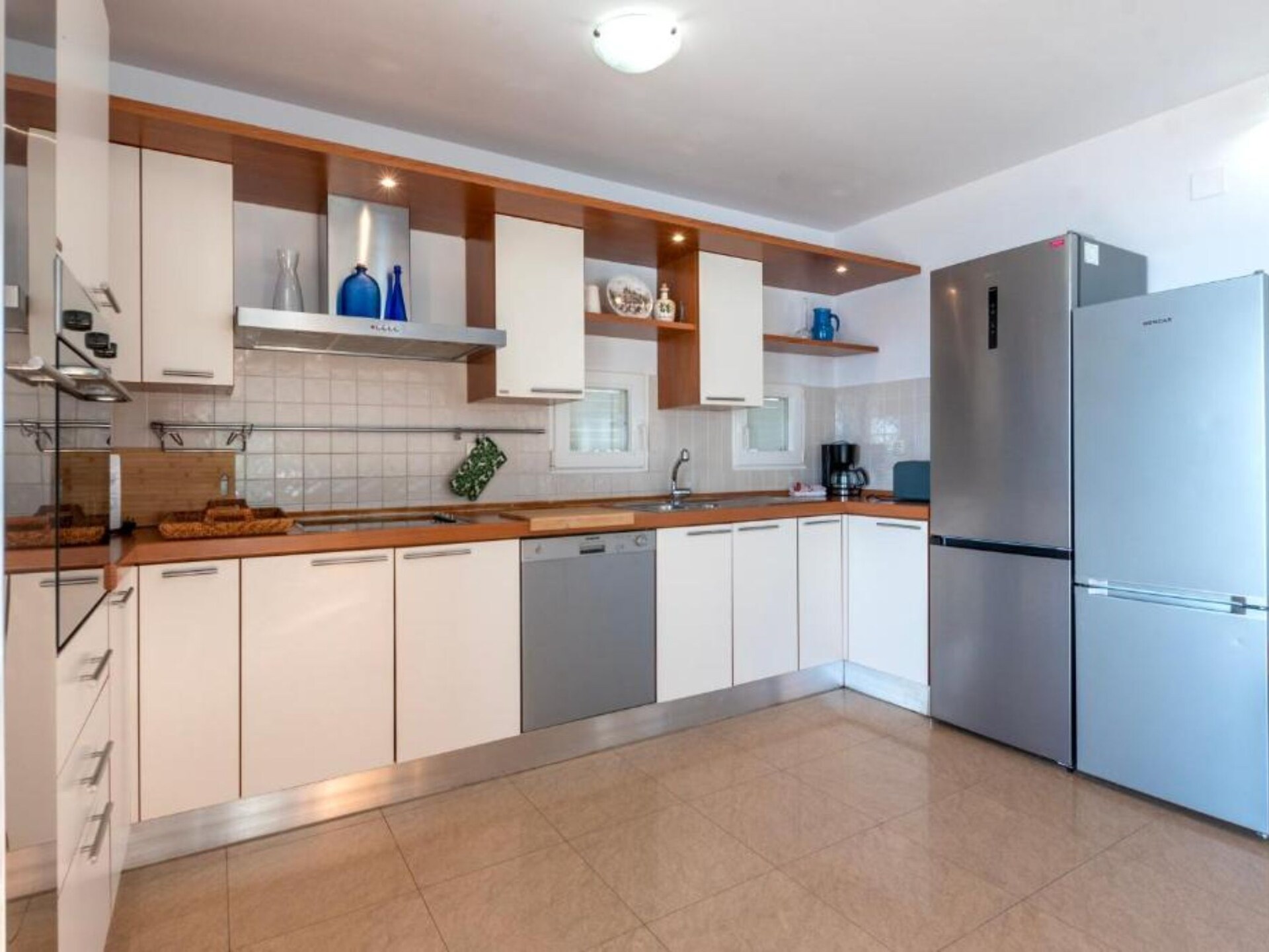 Spacious Villa Radevenjić with Outdoor Pool - Seven Bedroom Villa with Outdoor Pool - foto 11