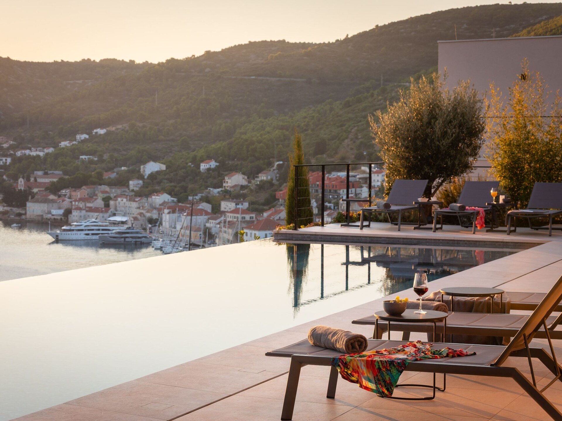 Breathtaking Villa  Vis Five Bedroom Villa with the Pool - foto 68