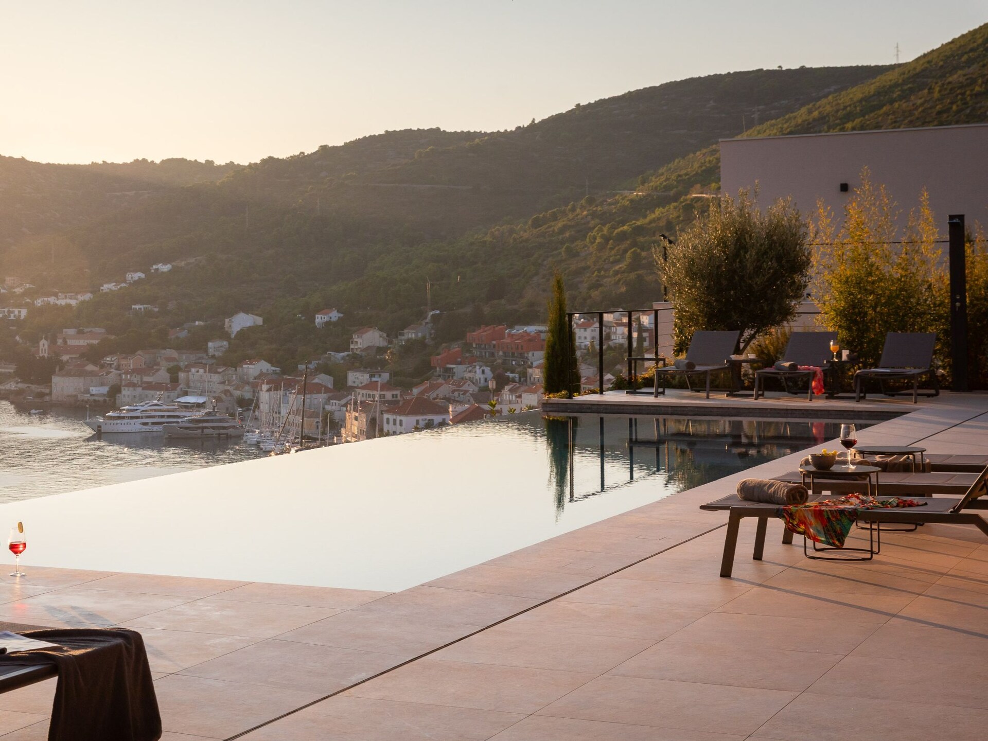 Breathtaking Villa  Vis Five Bedroom Villa with the Pool - foto 119
