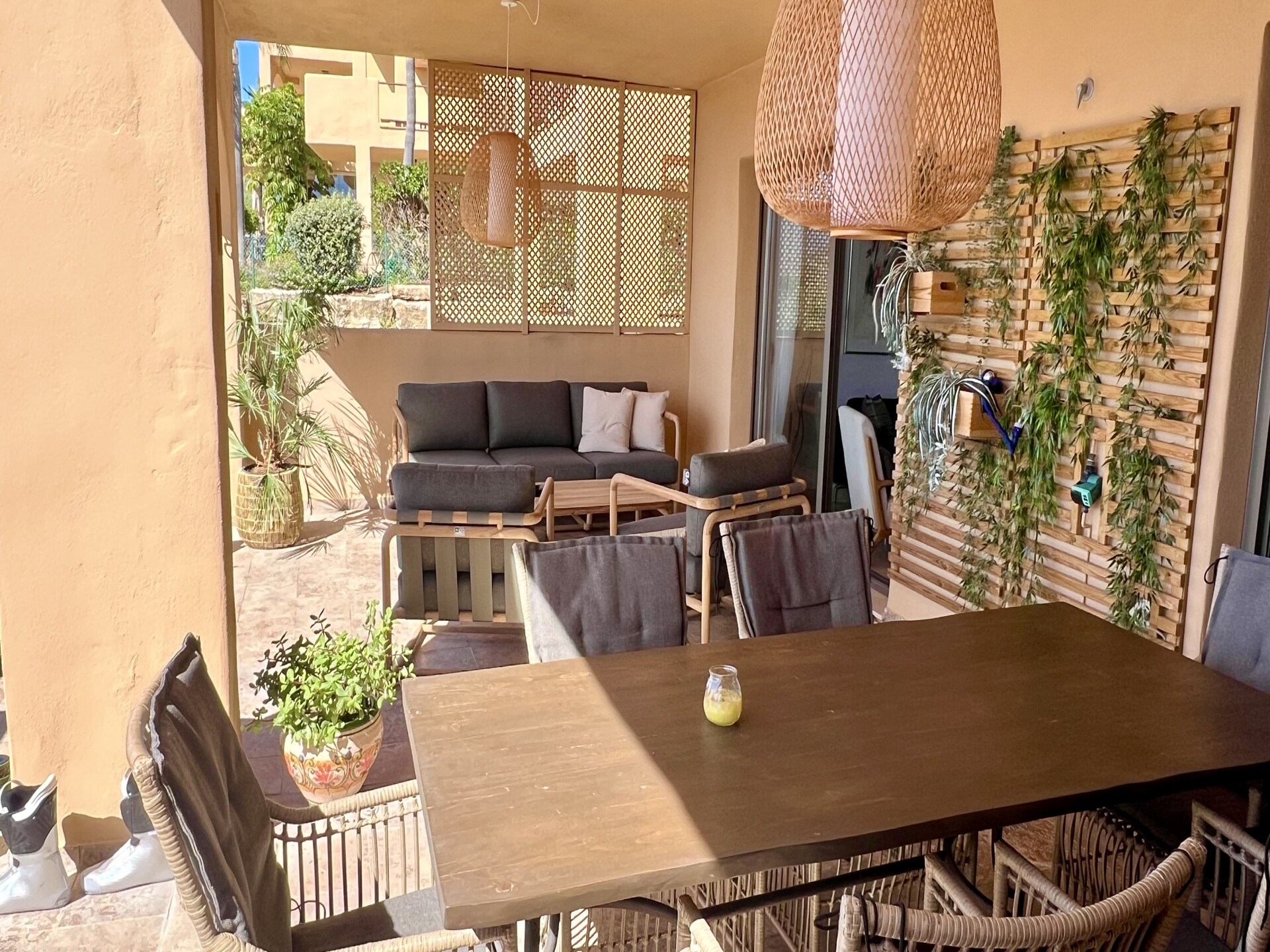 Ruim appartement met zee- en bergzicht bij Benahavís - foto 23