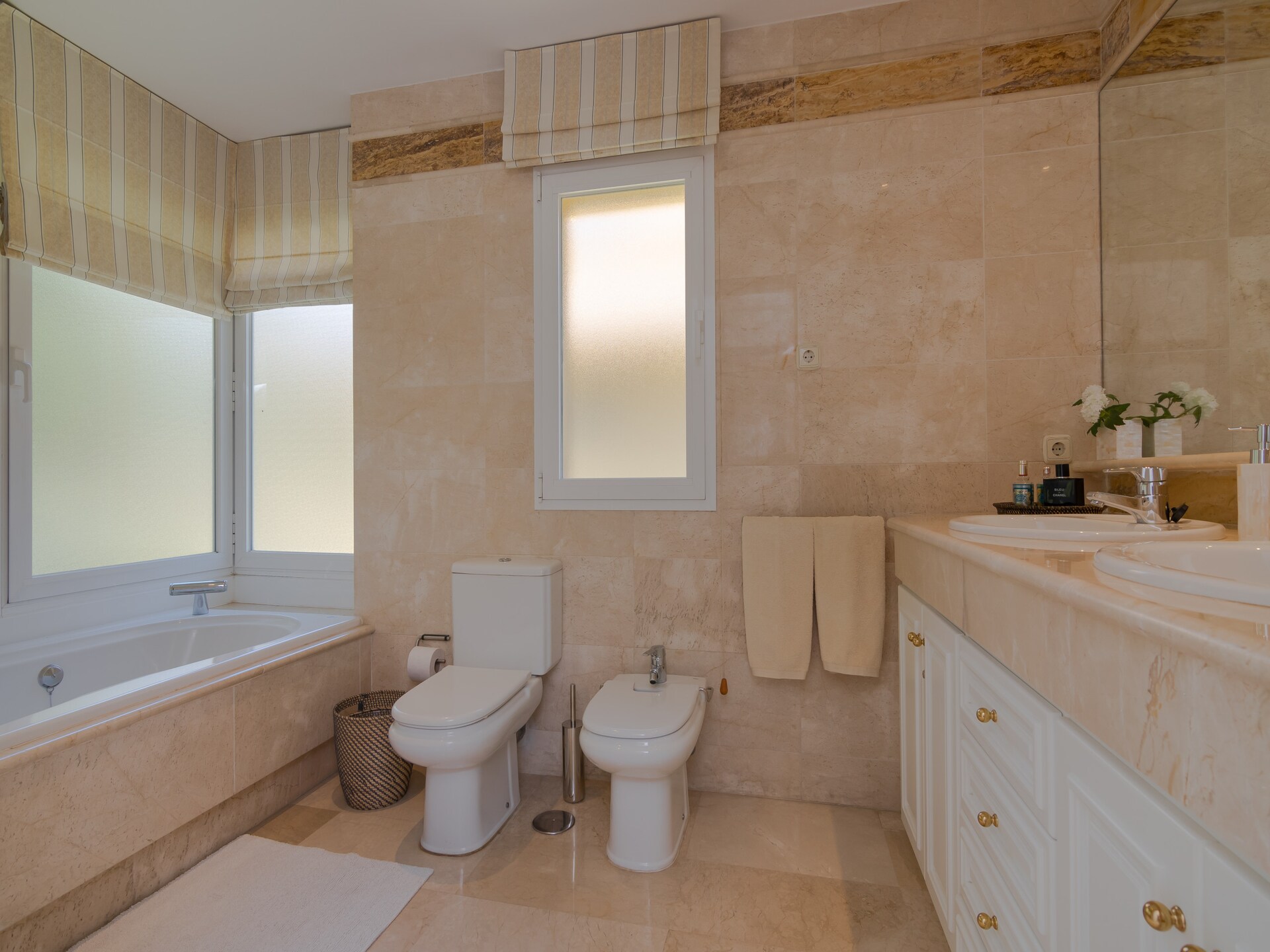 Luxe zeezicht appartement Marbella met verwarmd zwembad en golf ligging - foto 17
