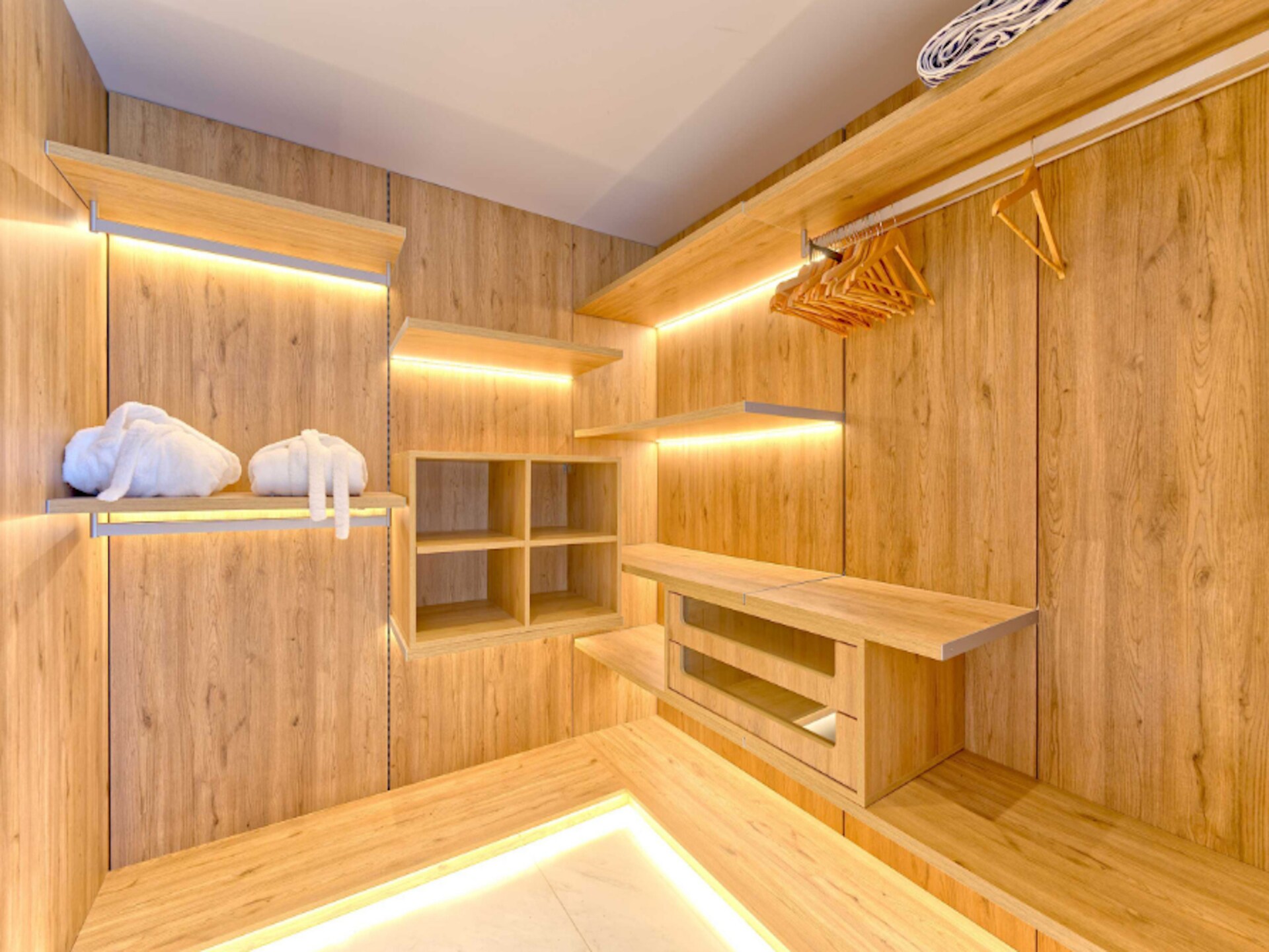 Stijlvolle villa met zwembad, jacuzzi en sauna bij Puerto Banús - foto 37