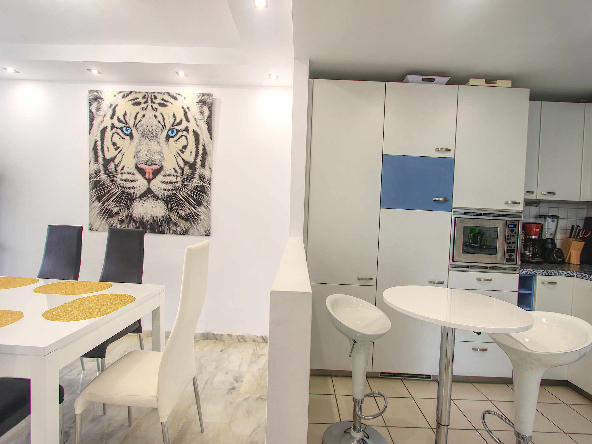 Luxe strandappartement met jacuzzi in Golden Beach, Marbella - foto 18