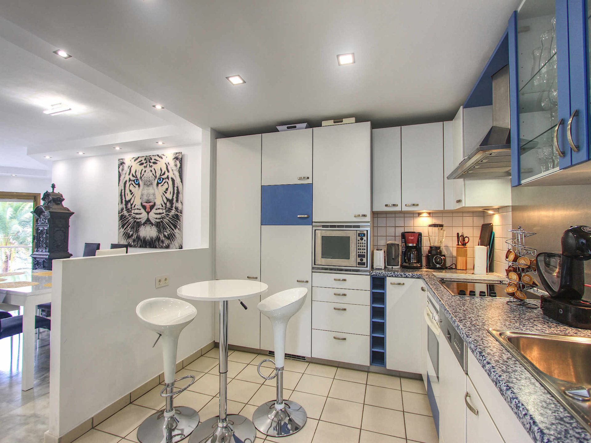 Luxe strandappartement met jacuzzi in Golden Beach, Marbella - foto 20