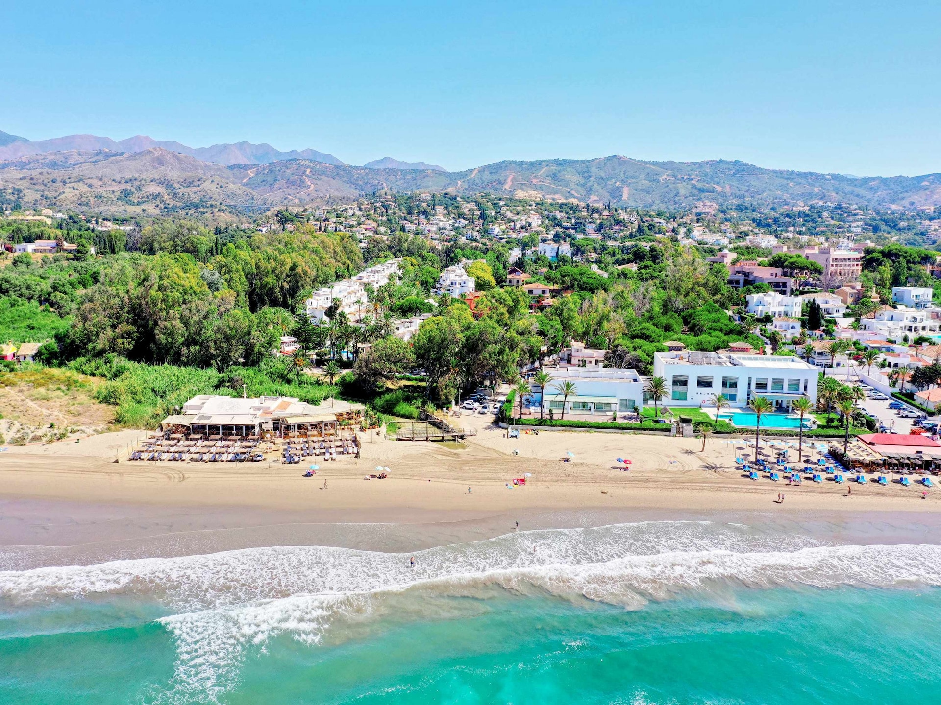 Luxe strandappartement met jacuzzi in Golden Beach, Marbella - foto 39