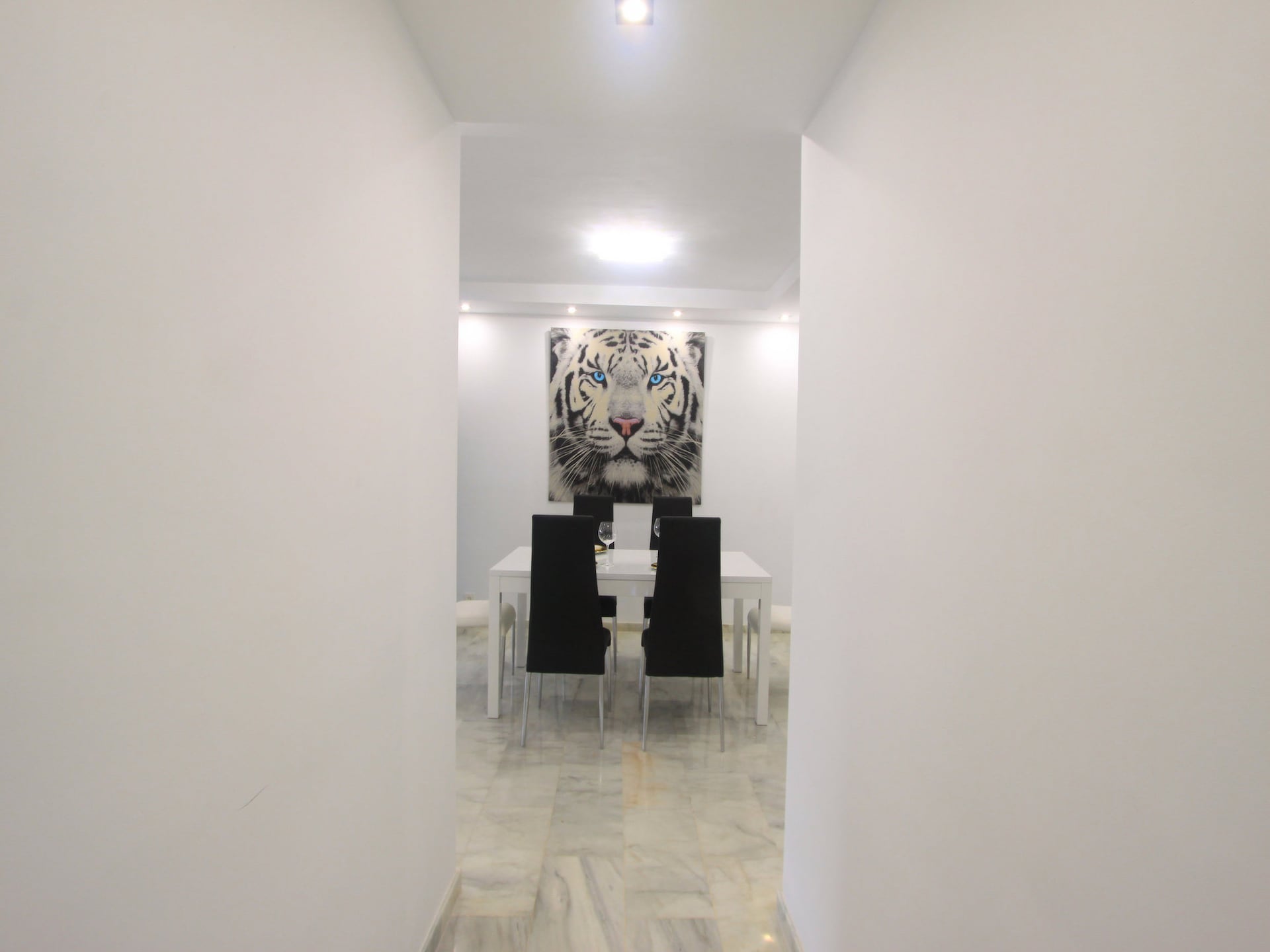 Luxe strandappartement met jacuzzi in Golden Beach, Marbella - foto 14