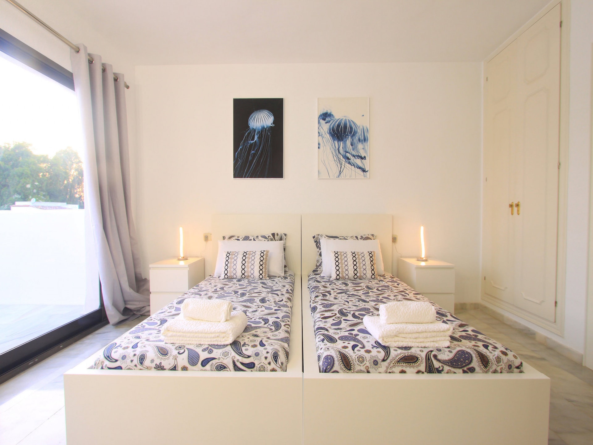 Luxe strandappartement met jacuzzi in Golden Beach, Marbella - foto 26