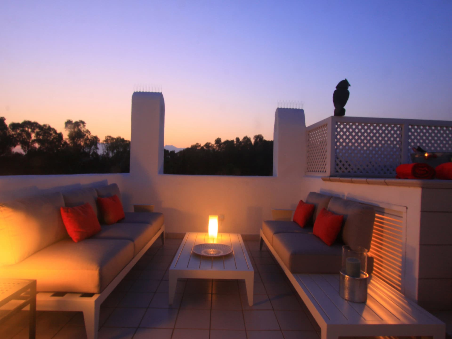 Luxe strandappartement met jacuzzi in Golden Beach, Marbella - foto 32