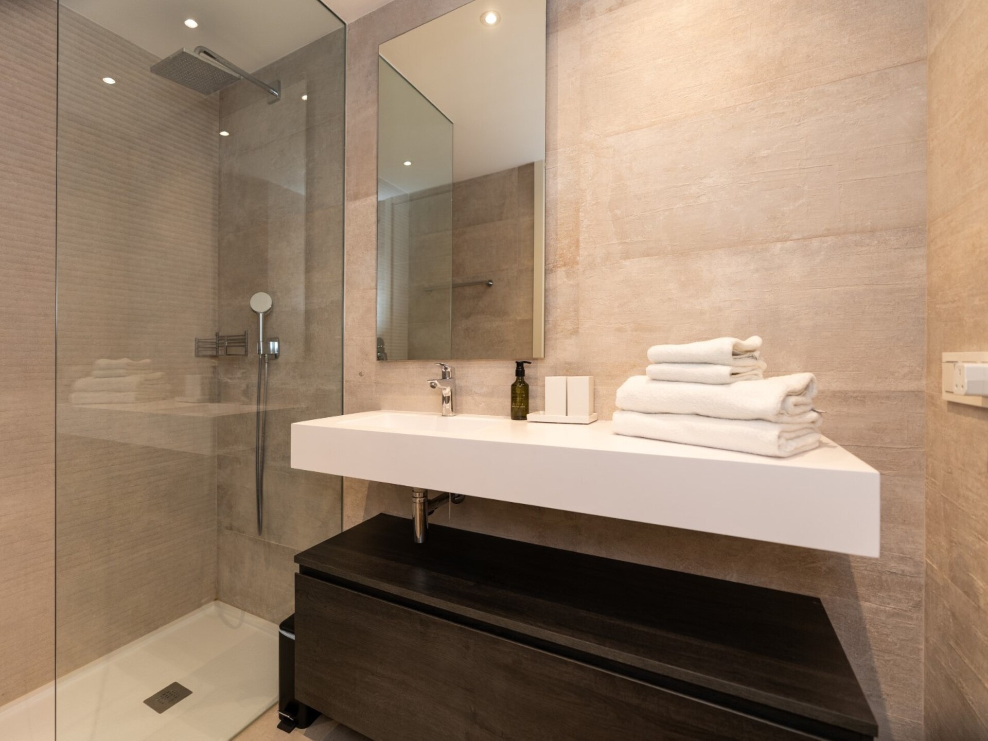 Stijlvol appartement aan het water in Alcazaba Lagoon, Casares - foto 19