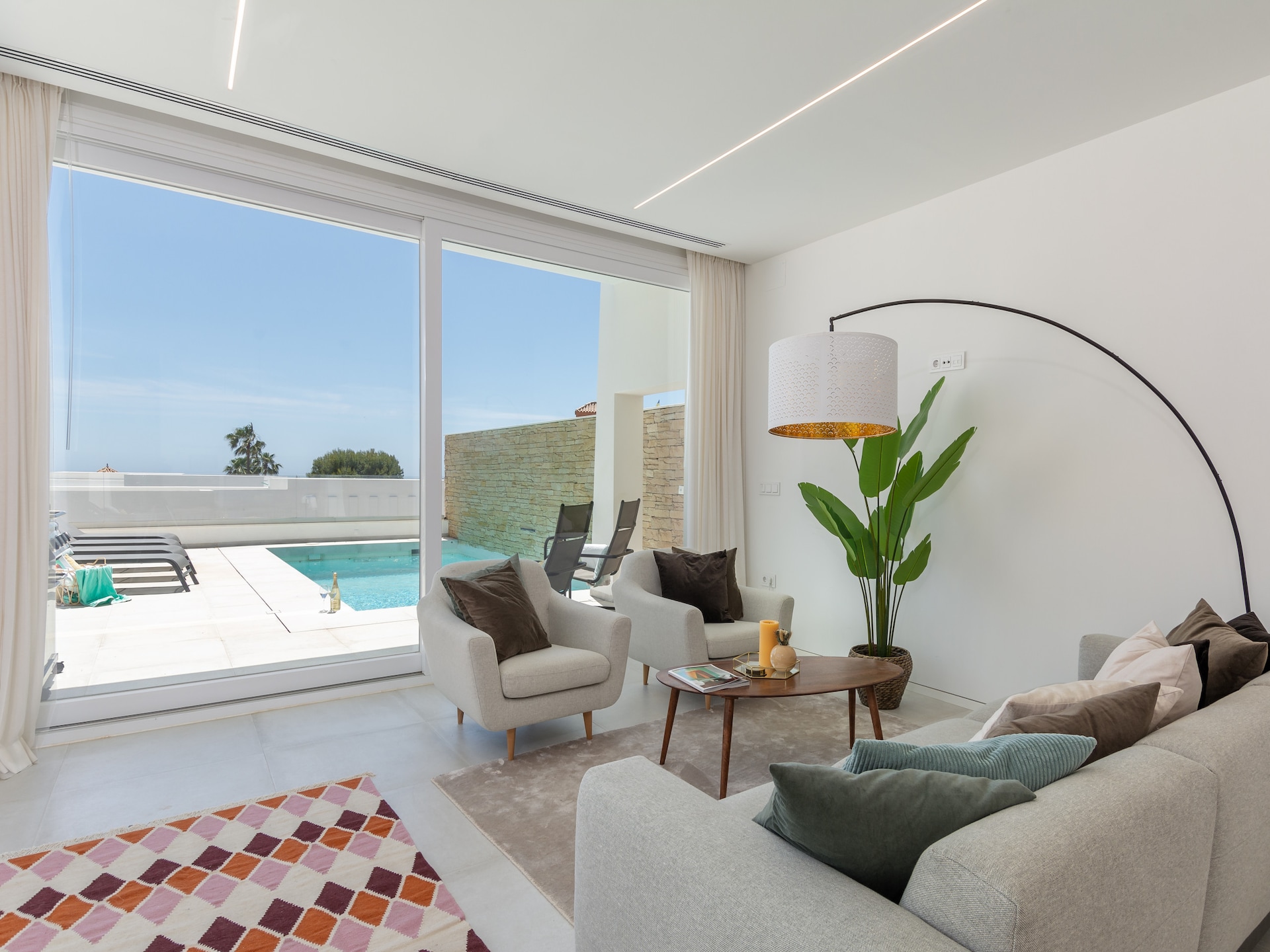 Op 1,4 km van het strand: Moderne villa met privézwembad in Mijas Costa - foto 8