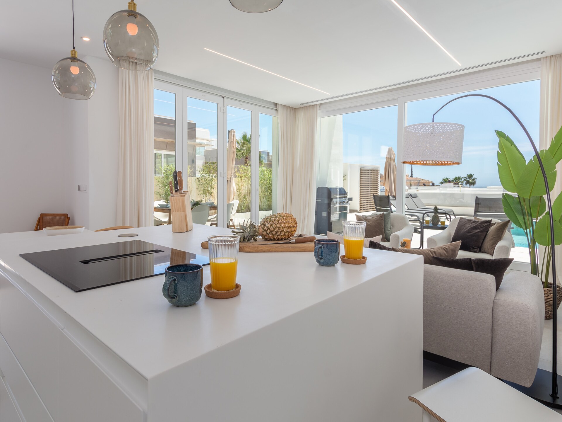 Op 1,4 km van het strand: Moderne villa met privézwembad in Mijas Costa - foto 9
