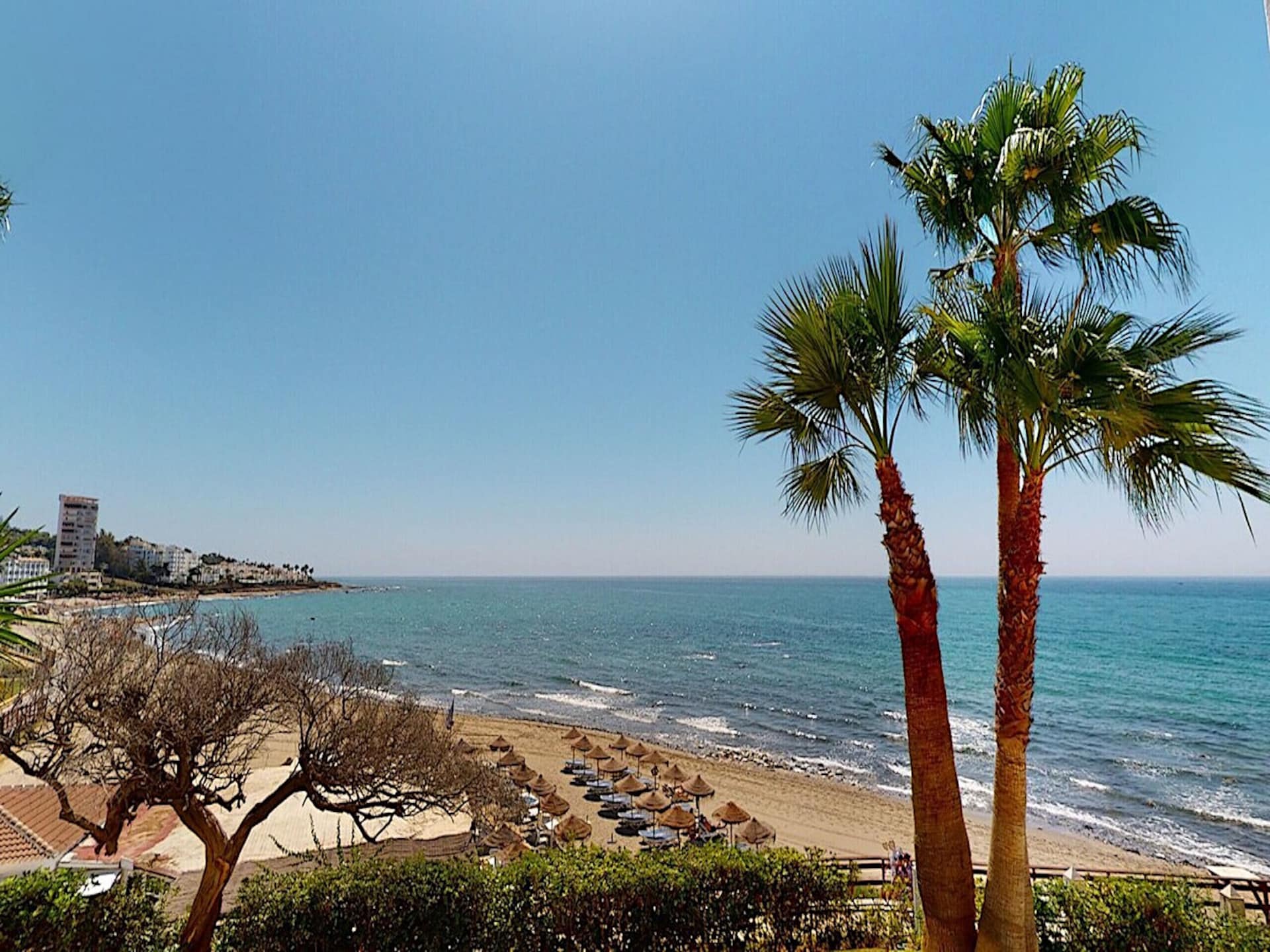 Op 1,4 km van het strand: Moderne villa met privézwembad in Mijas Costa - foto 20