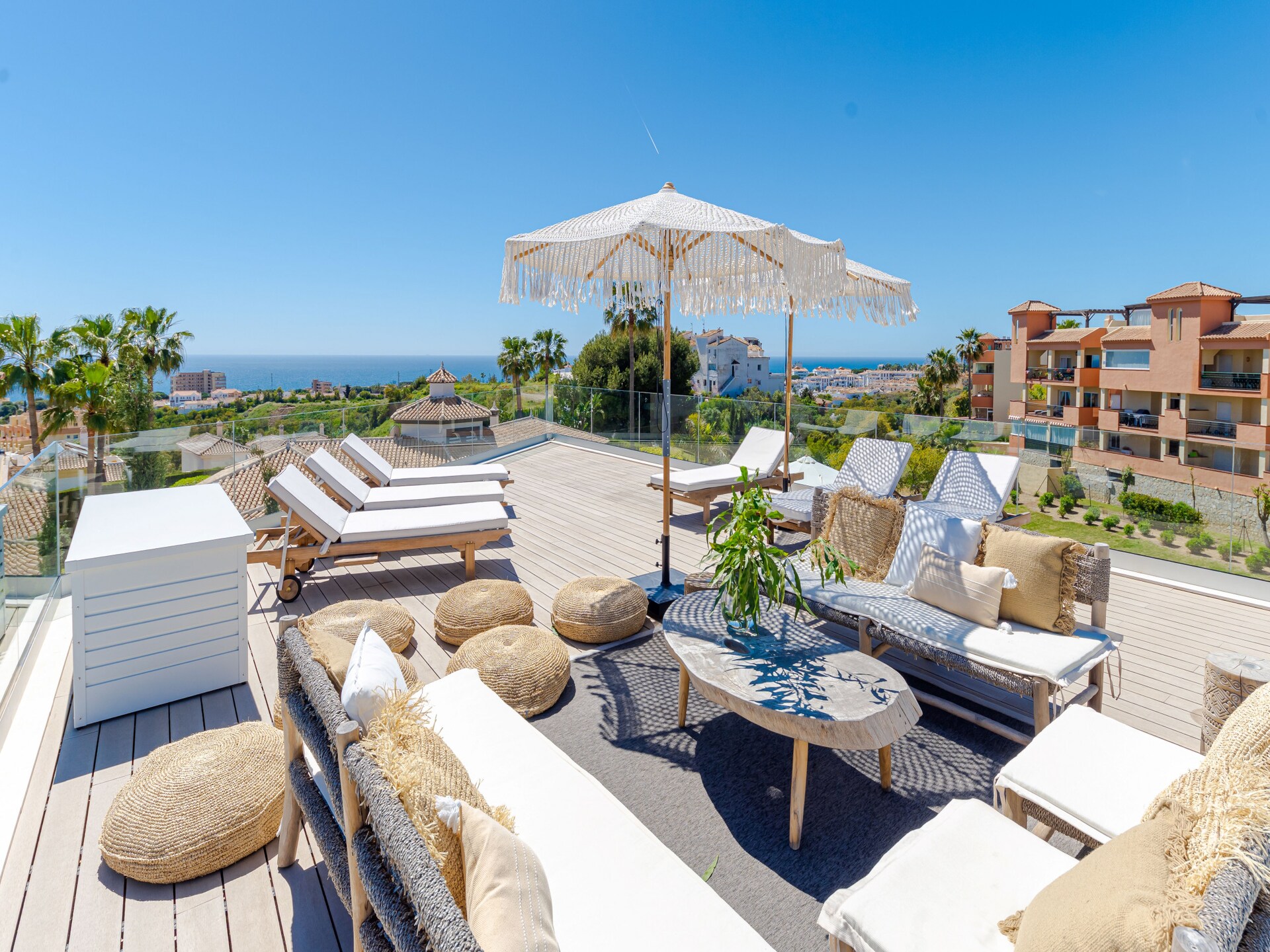 Luxe 18-persoons villa met verwarmd zwembad aan de golfbaan in Mijas Costa - foto 75
