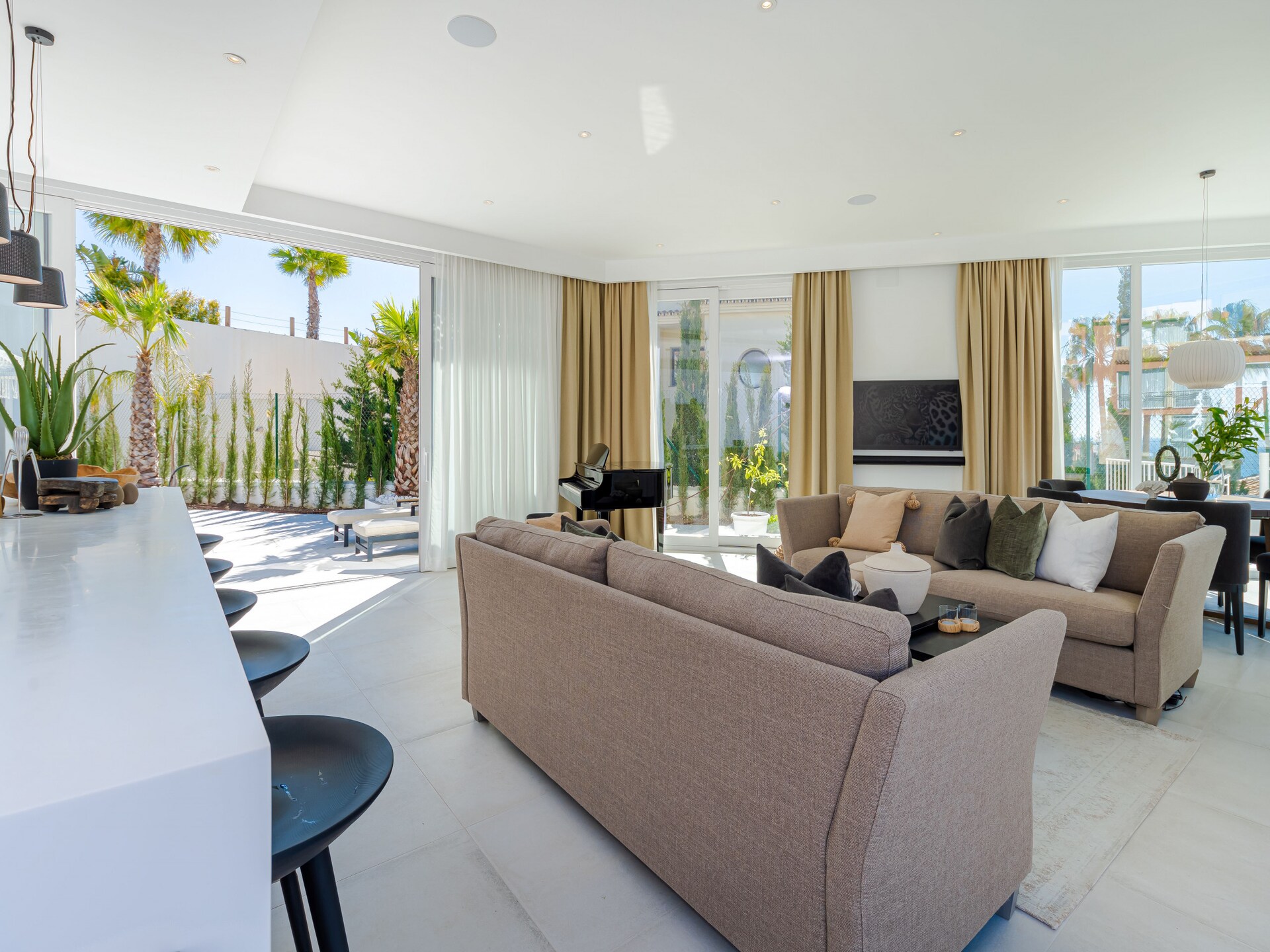Luxe 18-persoons villa met verwarmd zwembad aan de golfbaan in Mijas Costa - foto 17