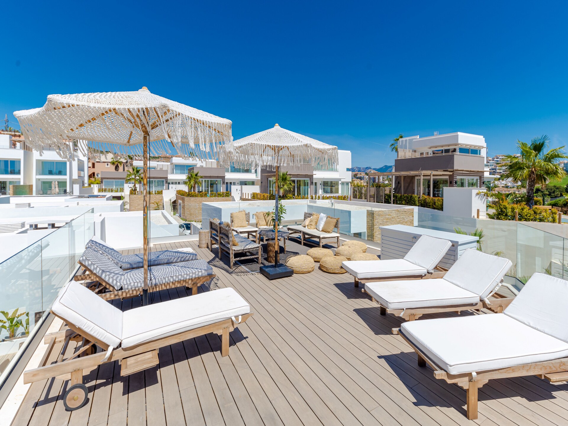 Luxe 18-persoons villa met verwarmd zwembad aan de golfbaan in Mijas Costa - foto 76