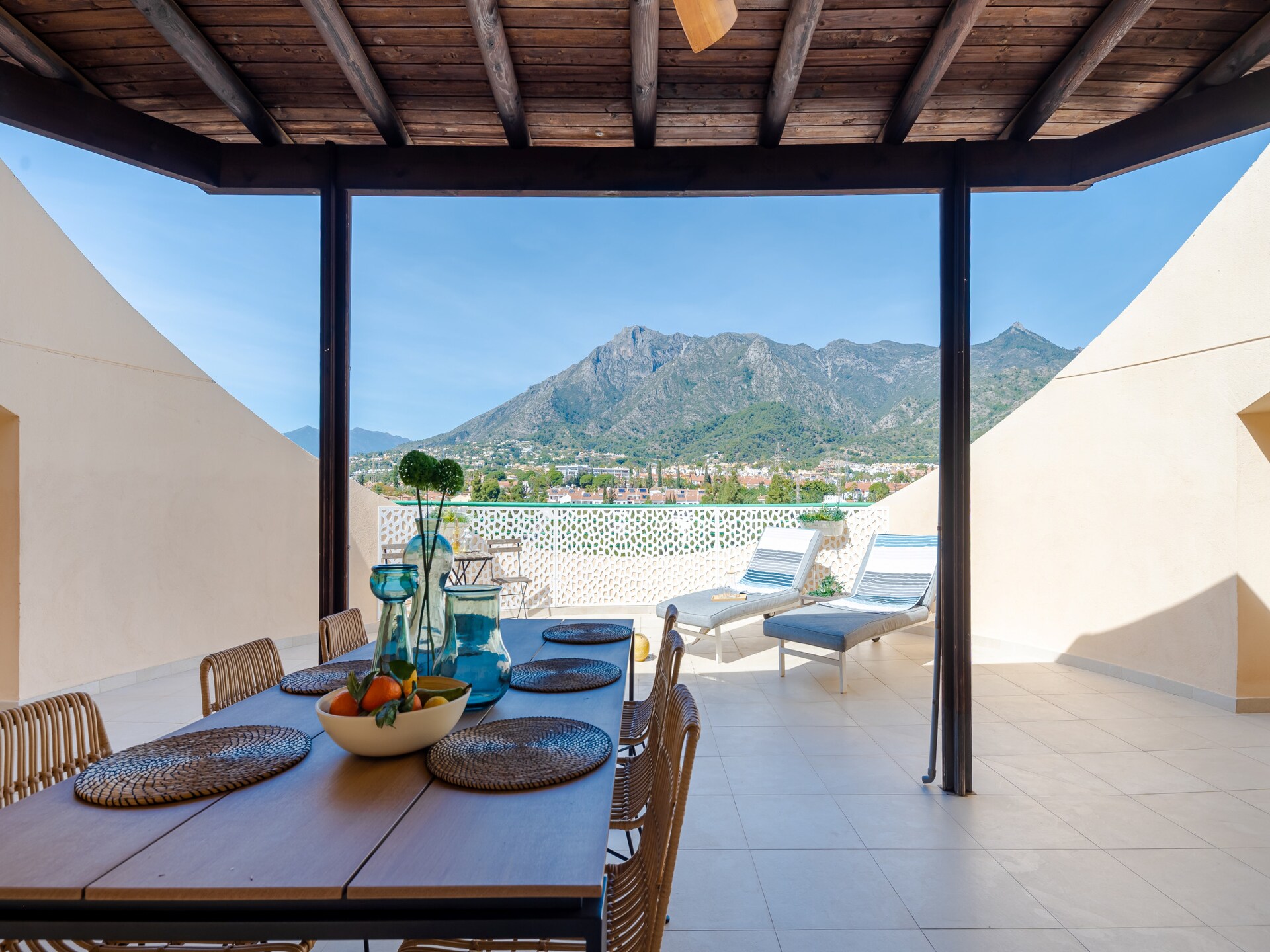 Stijlvol Penthouse in Centrum Marbella met Privé-Jacuzzi & Dakterras - foto 25