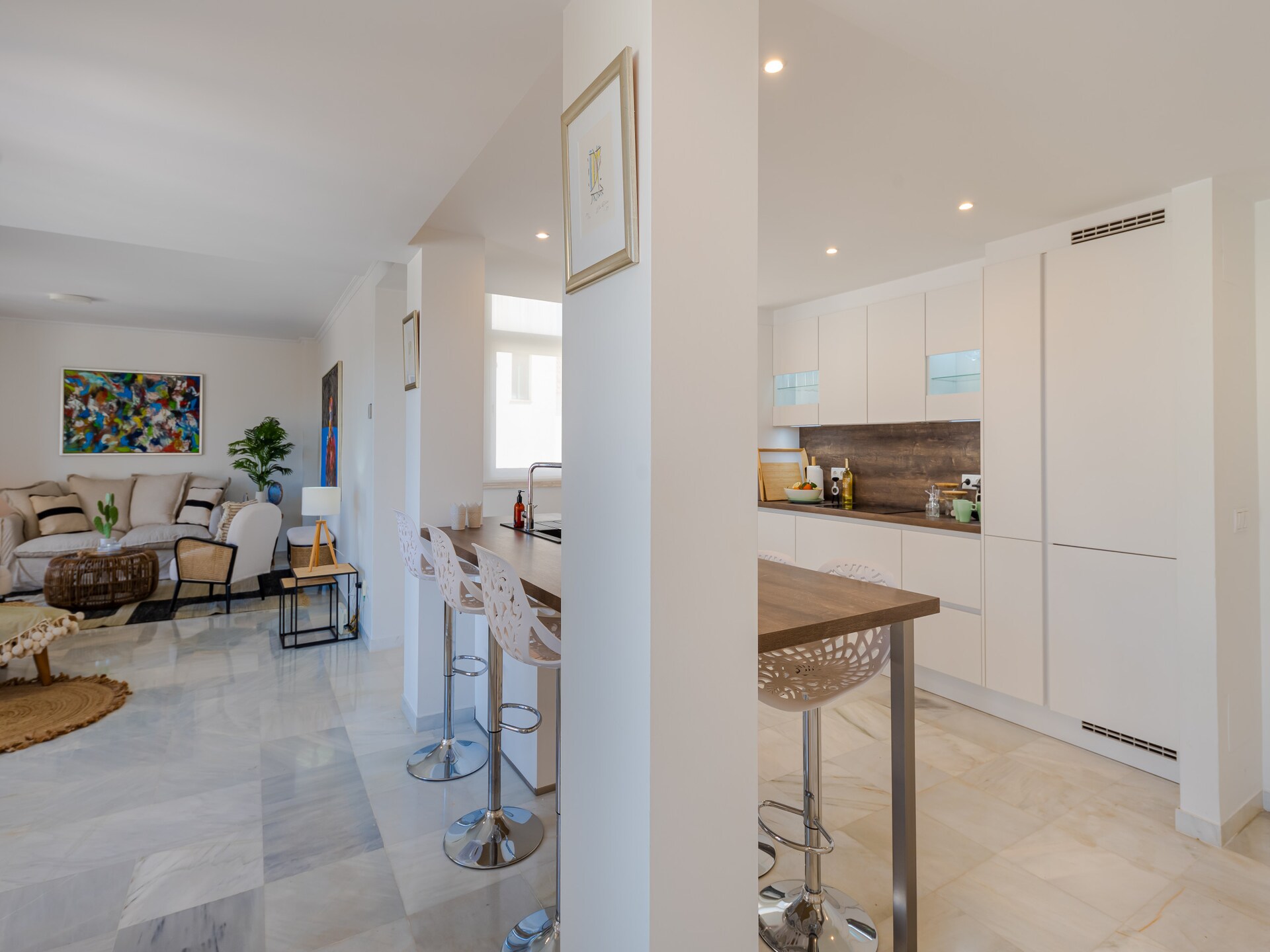 Stijlvol Penthouse in Centrum Marbella met Privé-Jacuzzi & Dakterras - foto 11