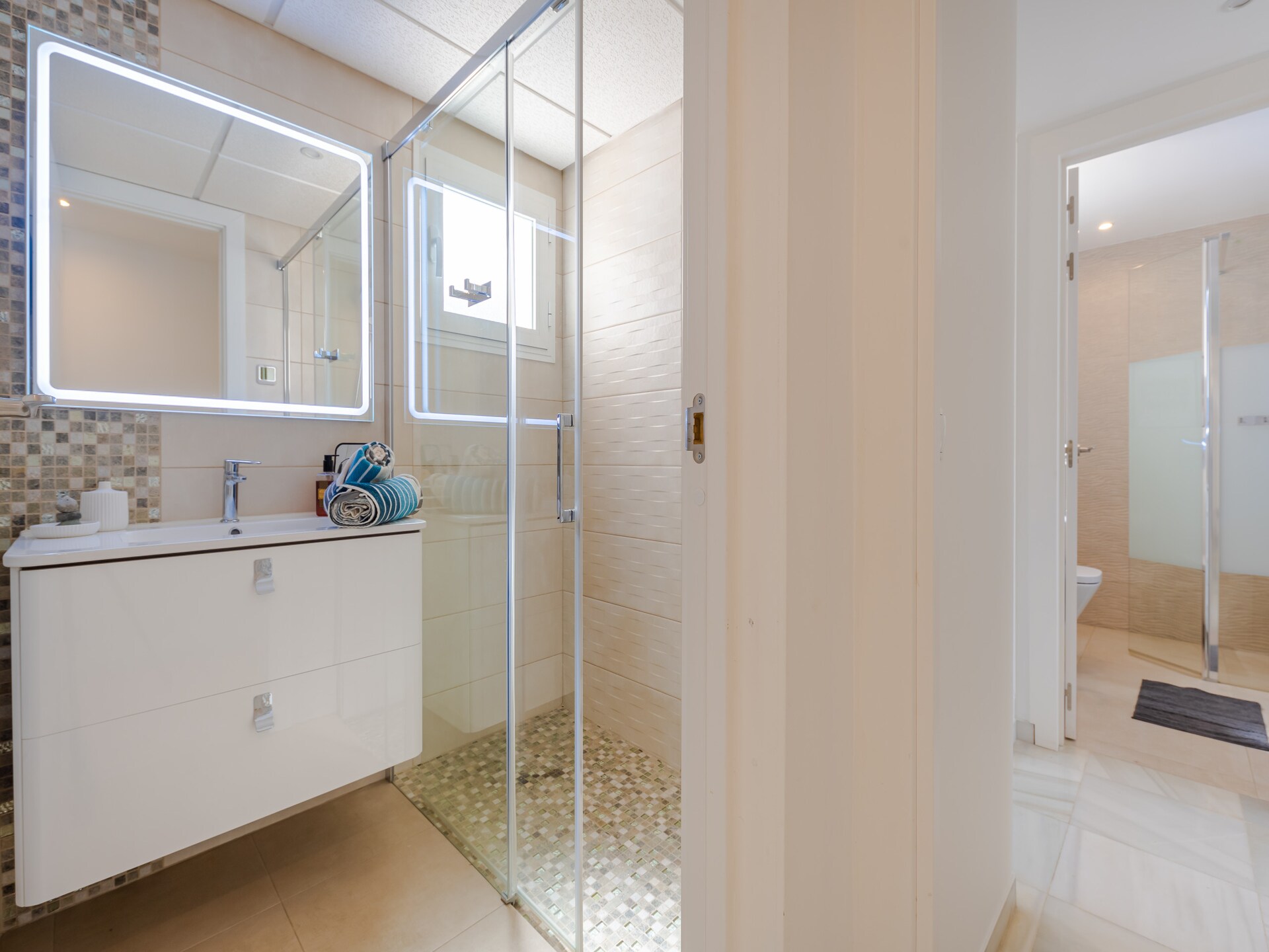 Stijlvol Penthouse in Centrum Marbella met Privé-Jacuzzi & Dakterras - foto 22