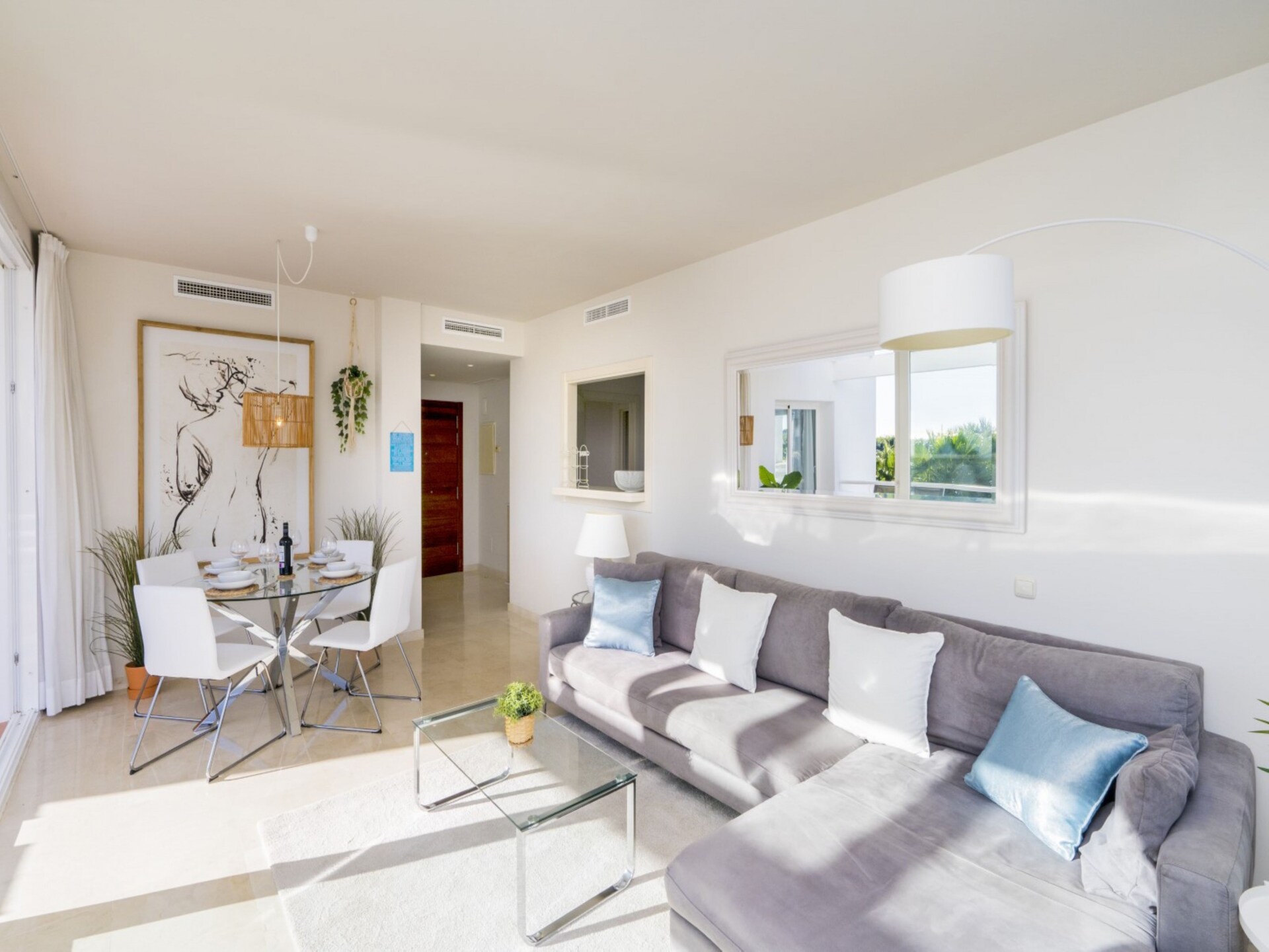 4-persoons modern appartement aan het strand in Casares - foto 2