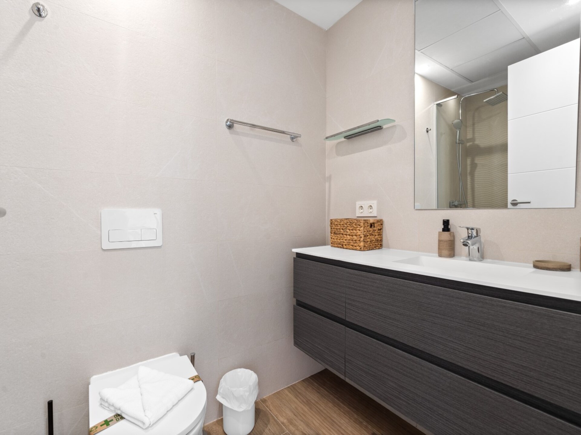 Aan het strand: Modern appartement in Alcazaba Lagoon, Casares - foto 15