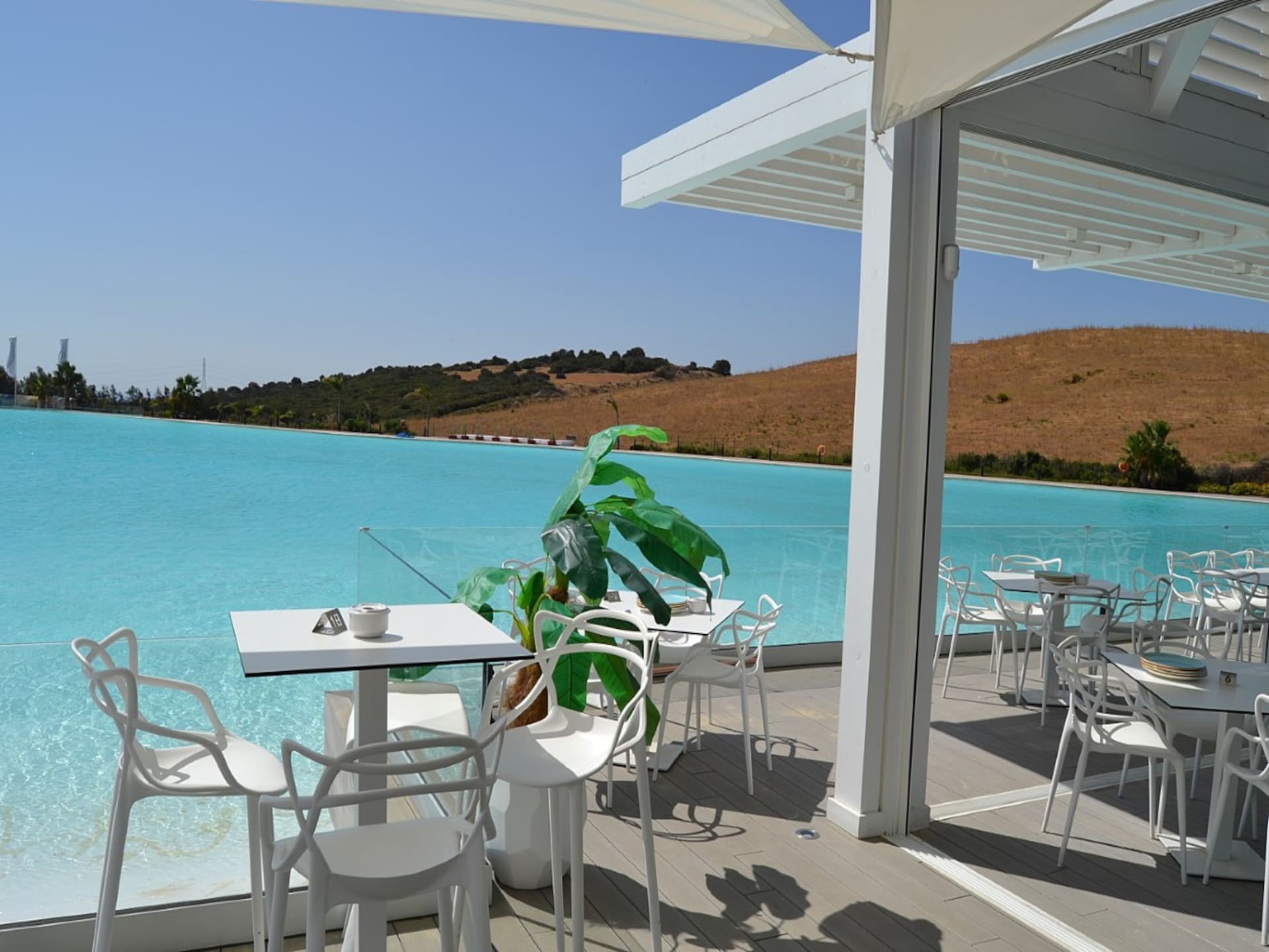Aan het strand: Modern appartement in Alcazaba Lagoon, Casares - foto 20