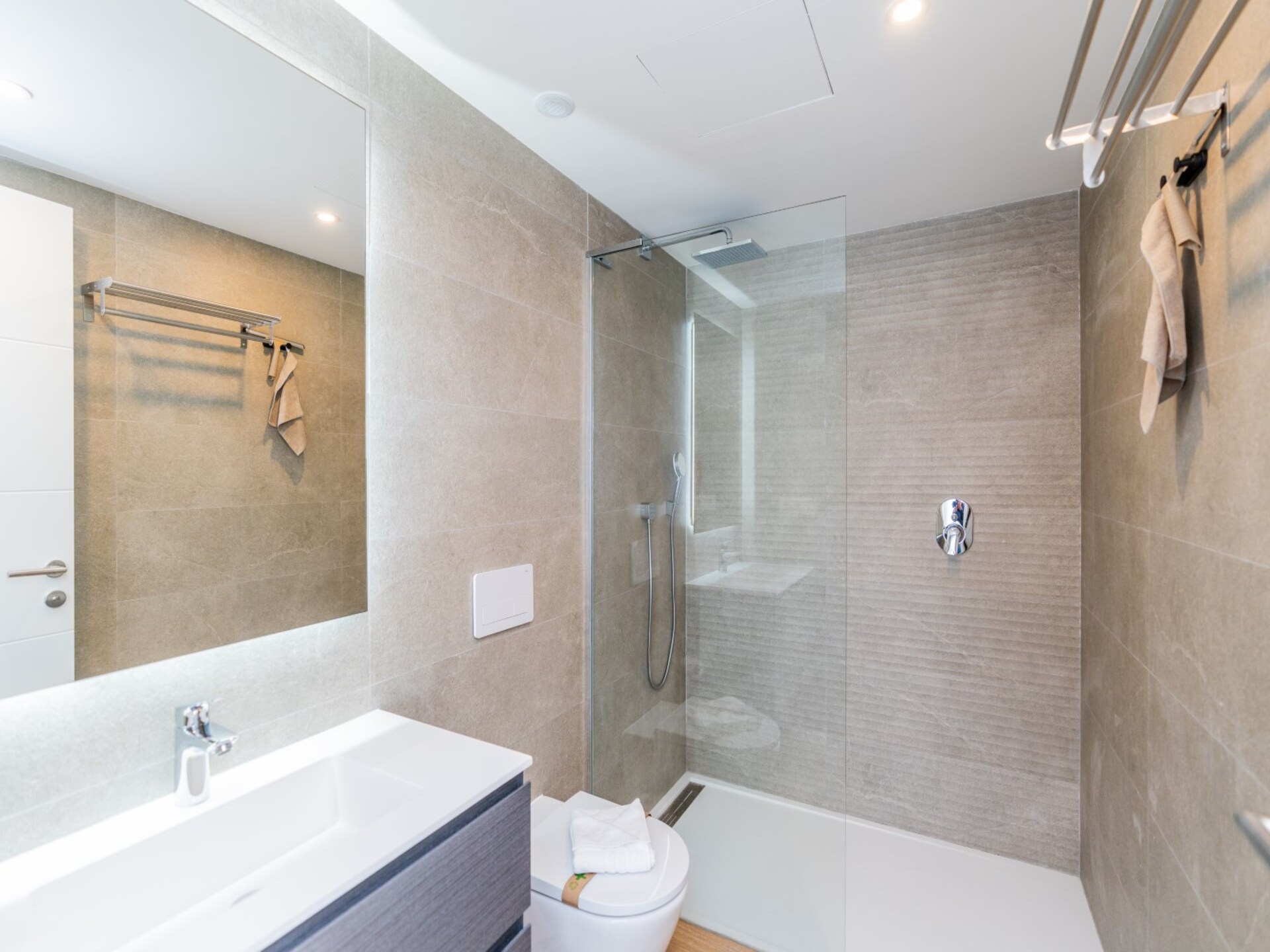 Strandappartement Alcazaba Lagoon: 10 meter van zee, zwembad & golf - foto 17