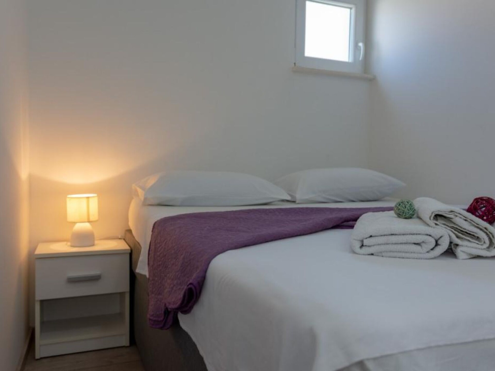 Vacation Home Pasalic - Eight Bedroom Holiday Home with Hot-Tub - foto 9