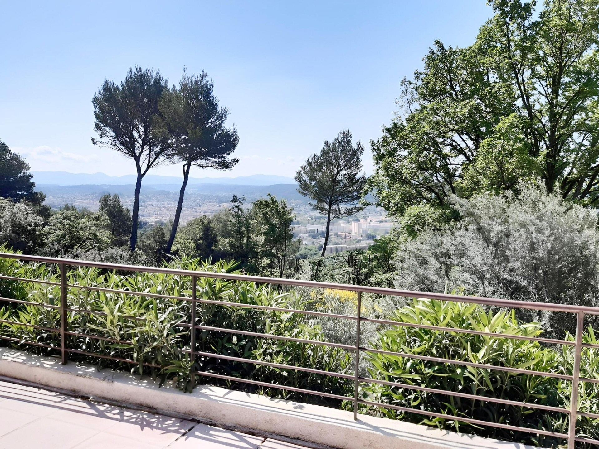Vrijstaande villa met panoramisch uitzicht en privézwembad in Draguignan - foto 29