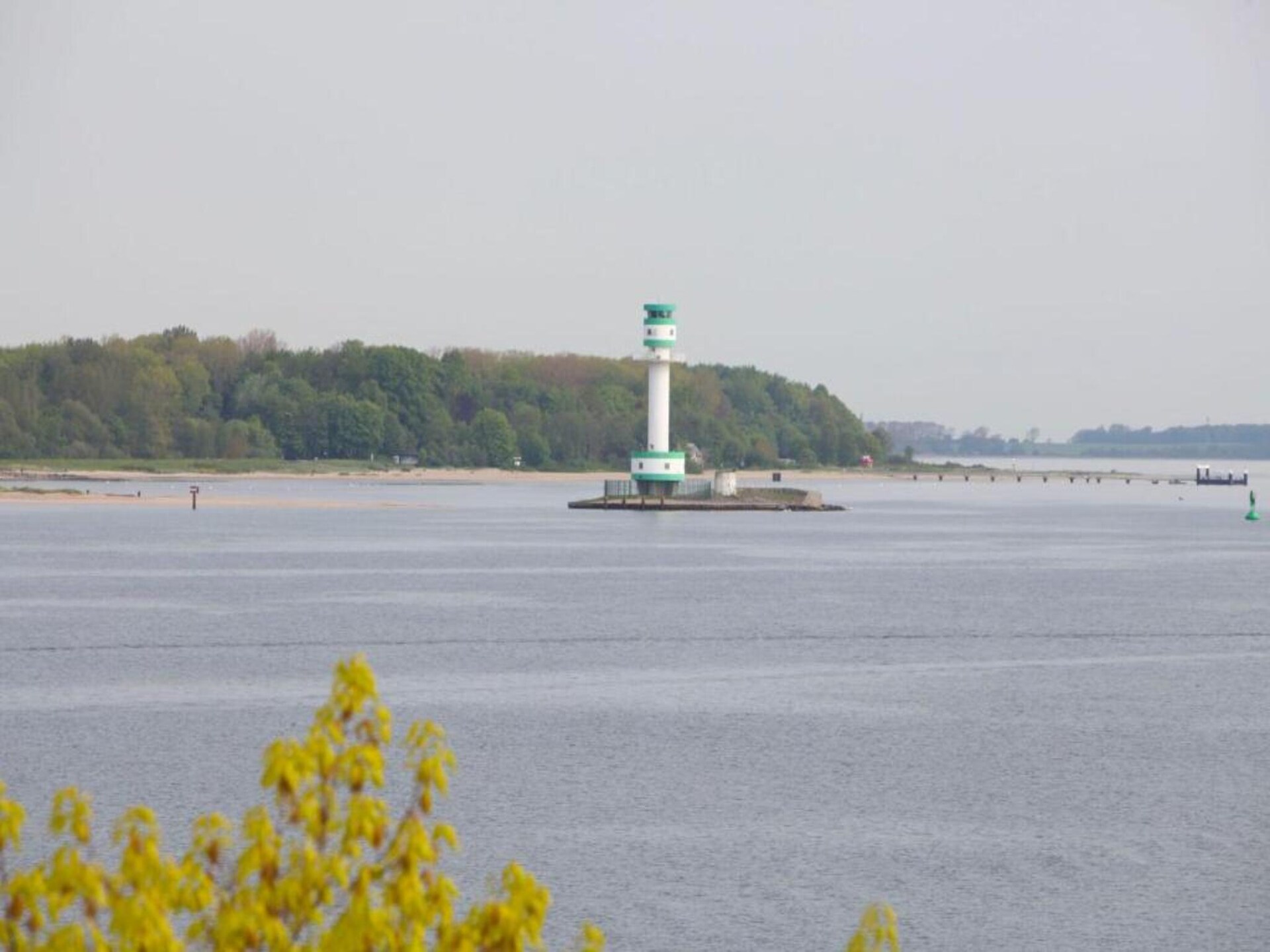 Stijlvolle eenpersoonskamer aan de landzijde, 20 meter van het strand in Heikendorf - foto 16